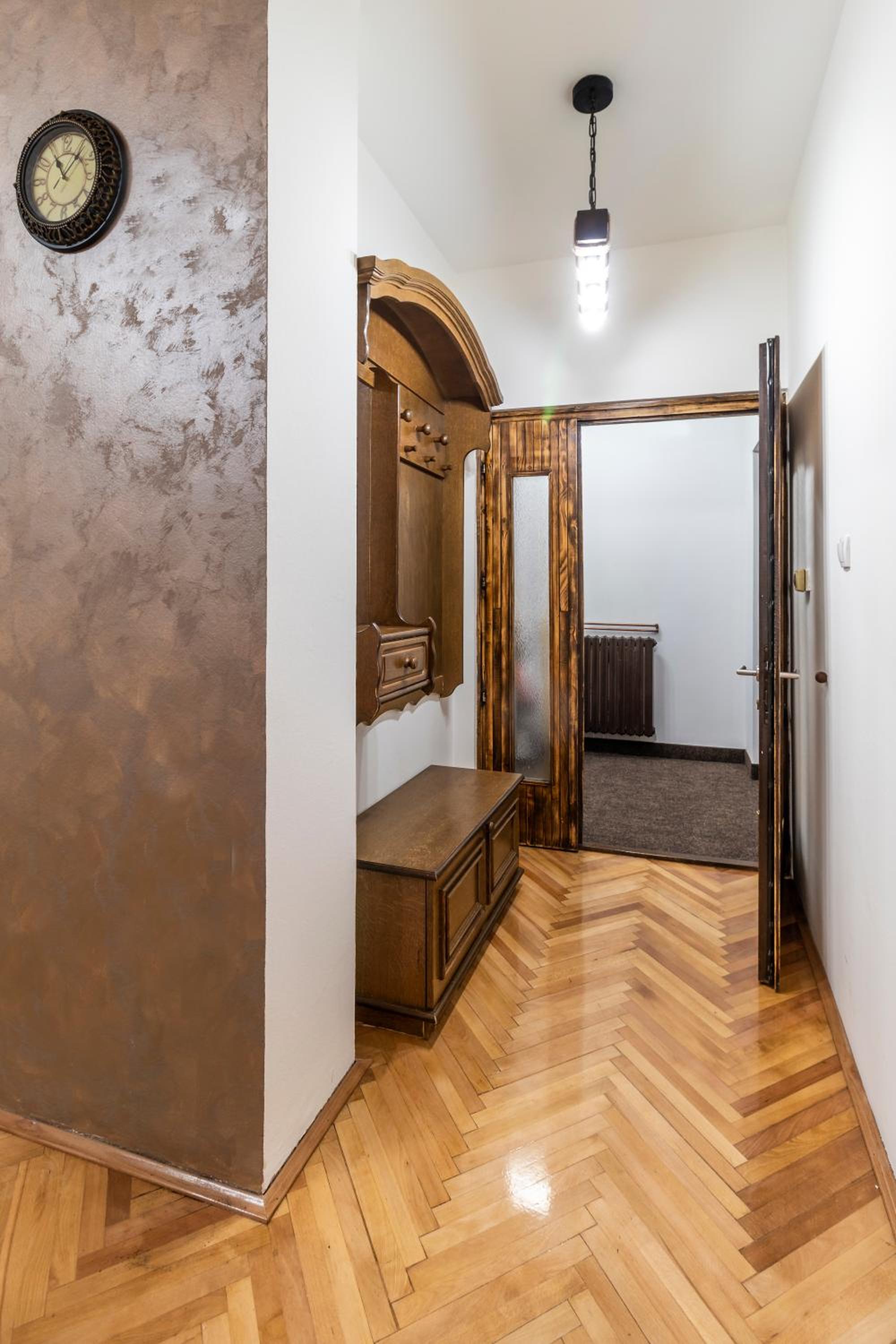 HOUSE OF SURPRISE, photo 17