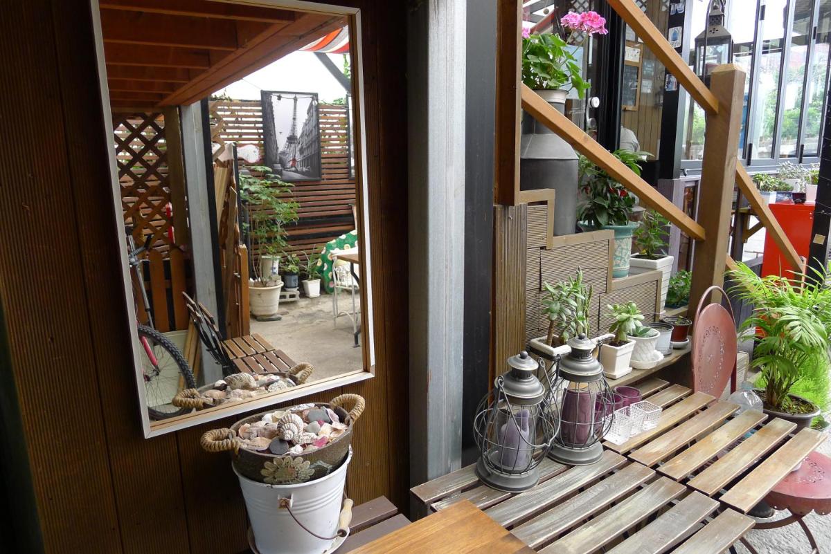 The House Hostel