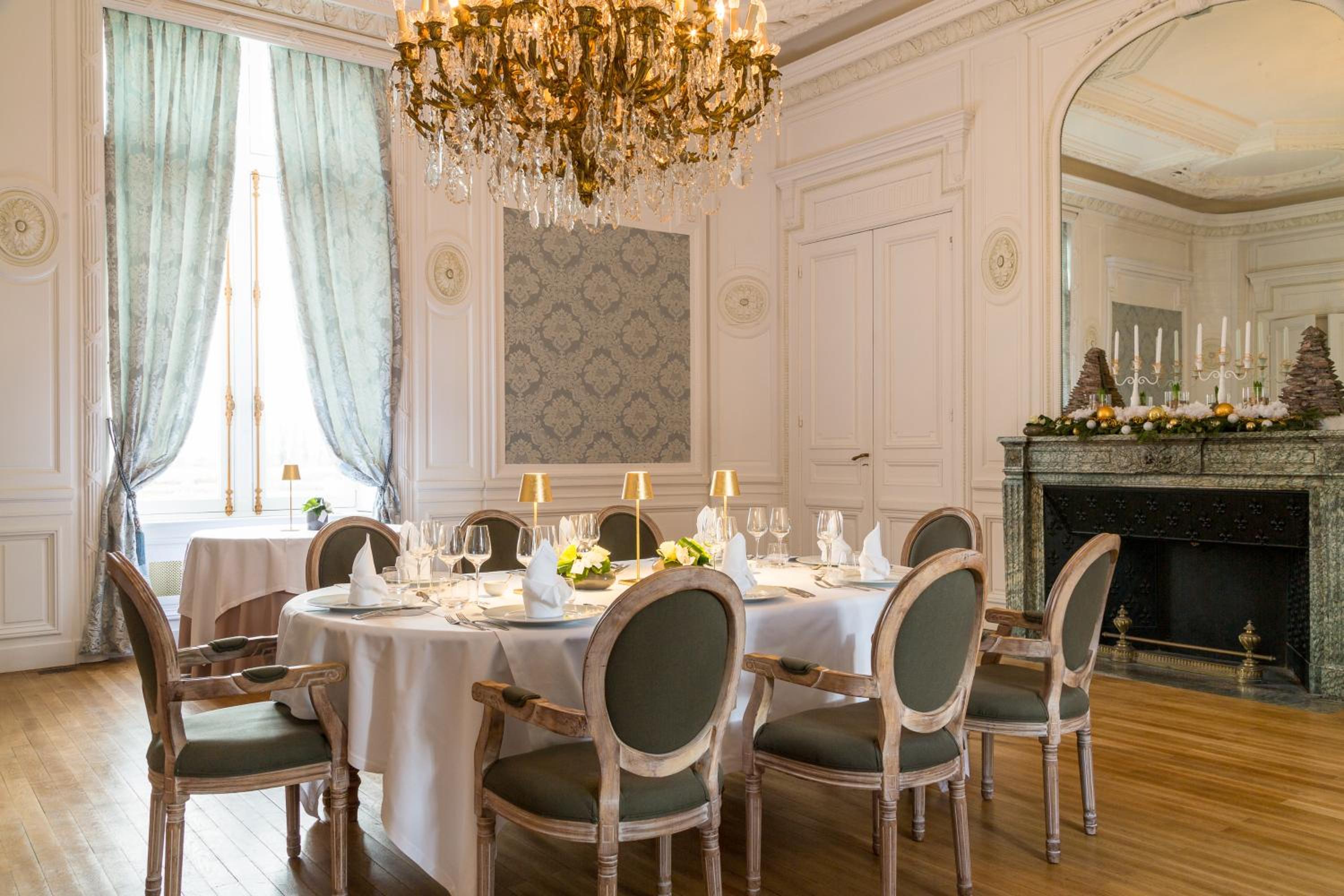 banquet hall