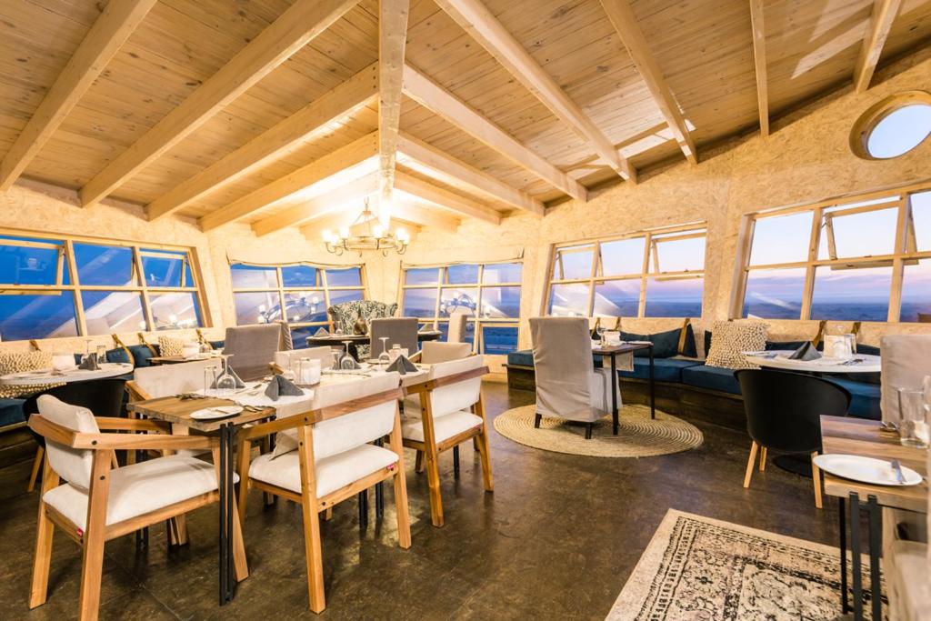 Shipwreck Lodge