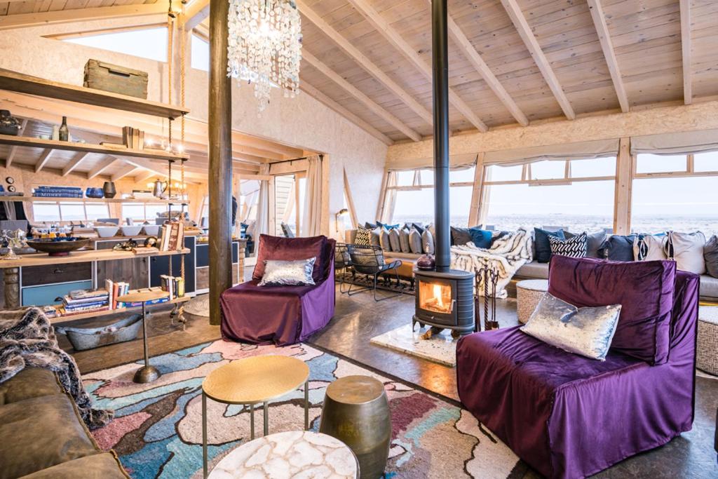 Shipwreck Lodge