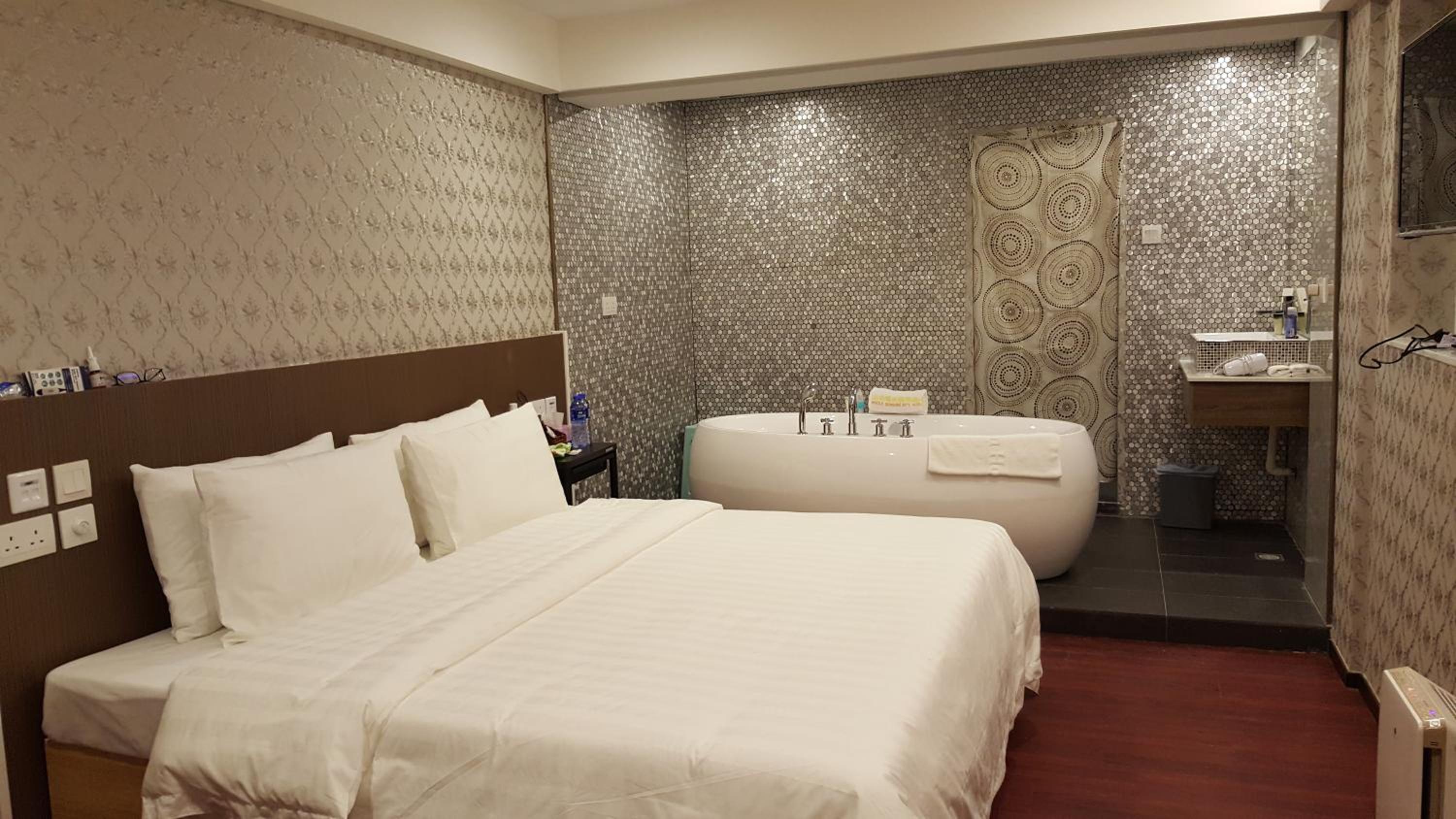 Whole Sunshine International Guest House