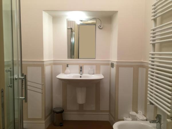 Vip Bergamo Rooms view 5