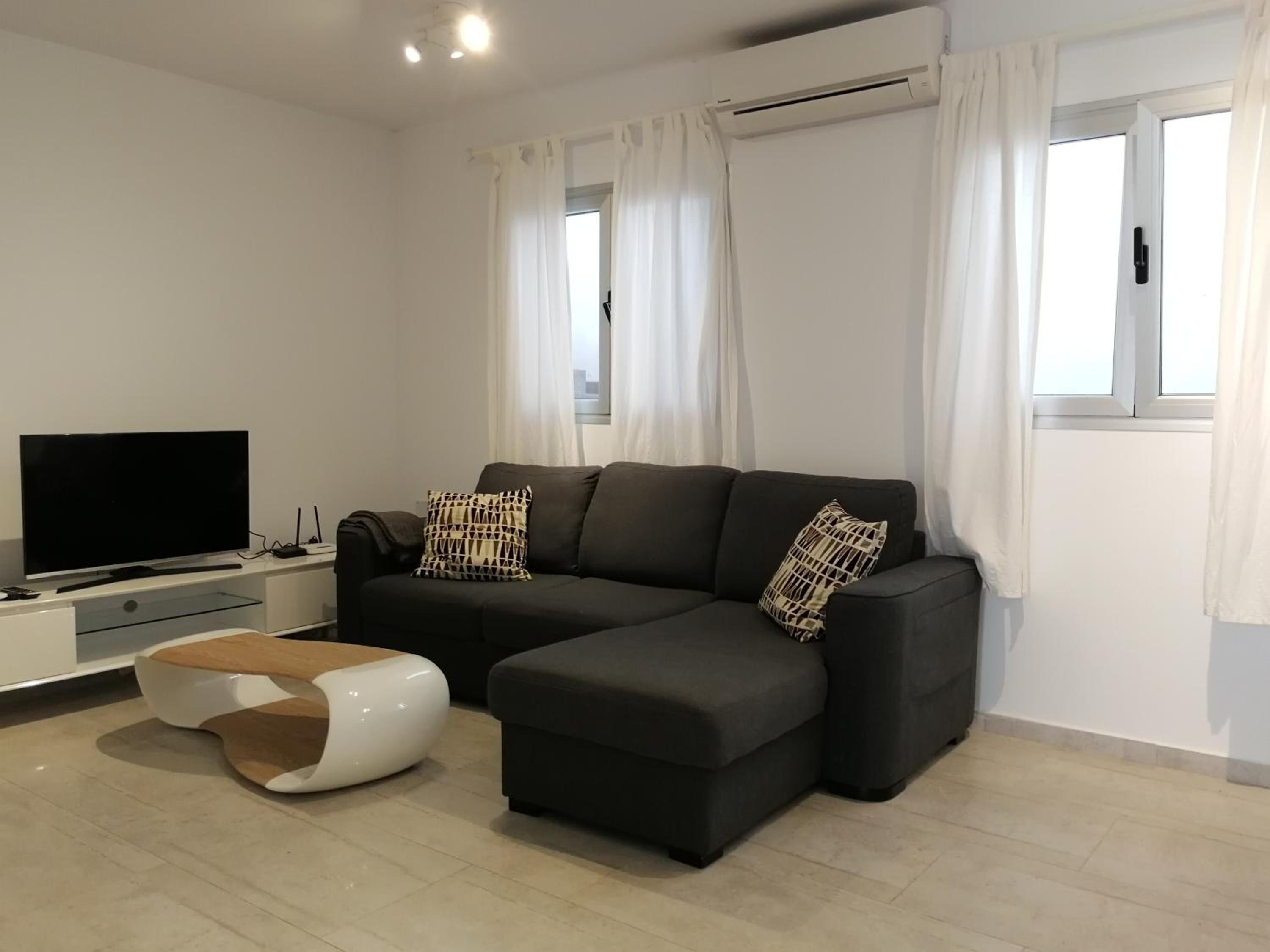 Los Gracioseros BUNGALOW 2