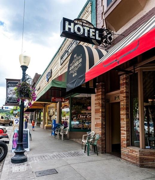 Prescott Valley Vacations - Grand Highland Hotel - Property Image 1