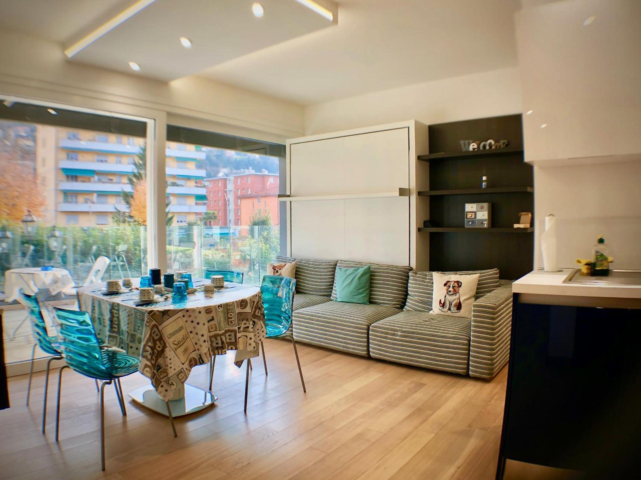 Roggia Apartments by Quokka 360 - a stone's throw from Ciani Park
