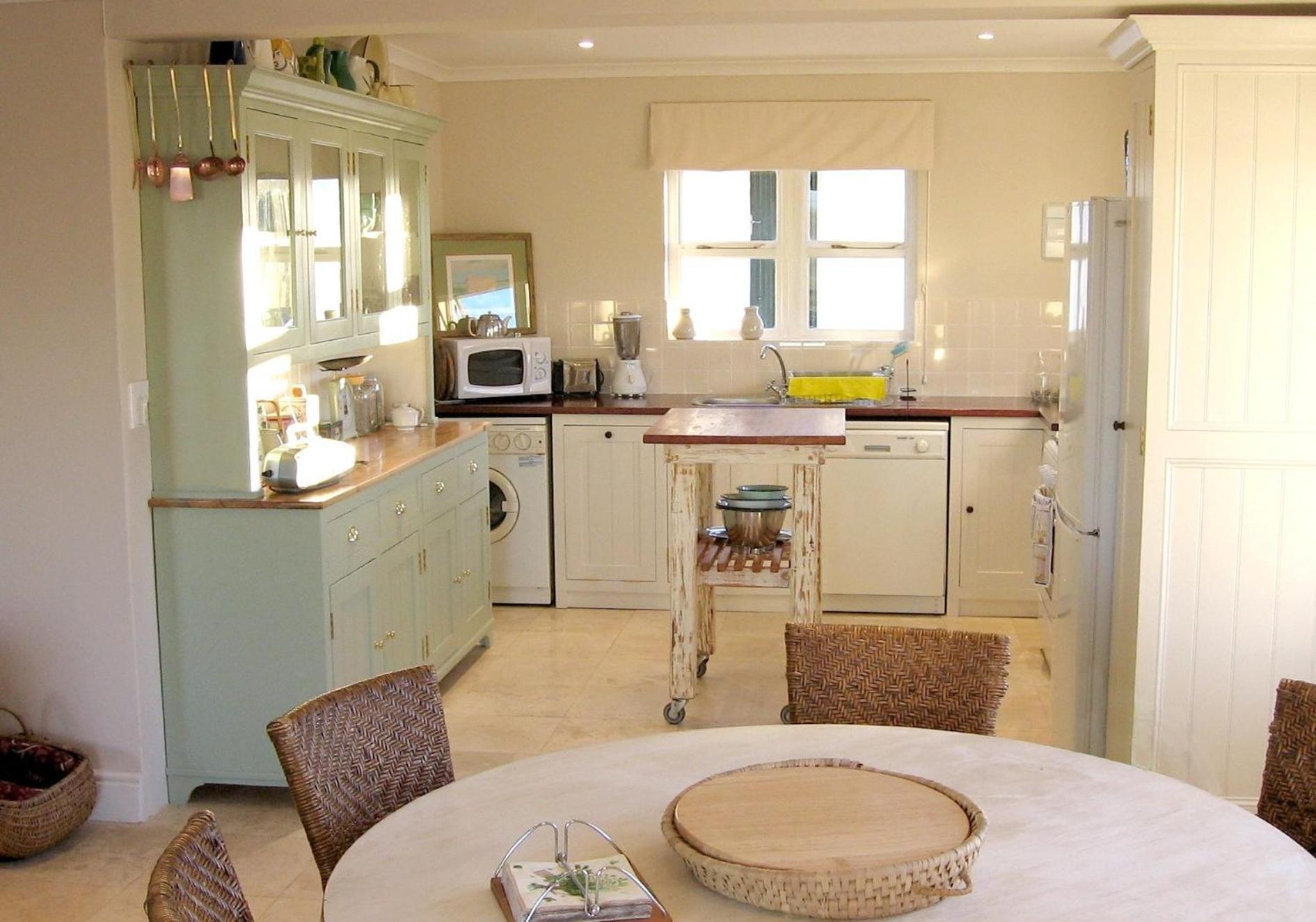 Aloe Cottage view 4