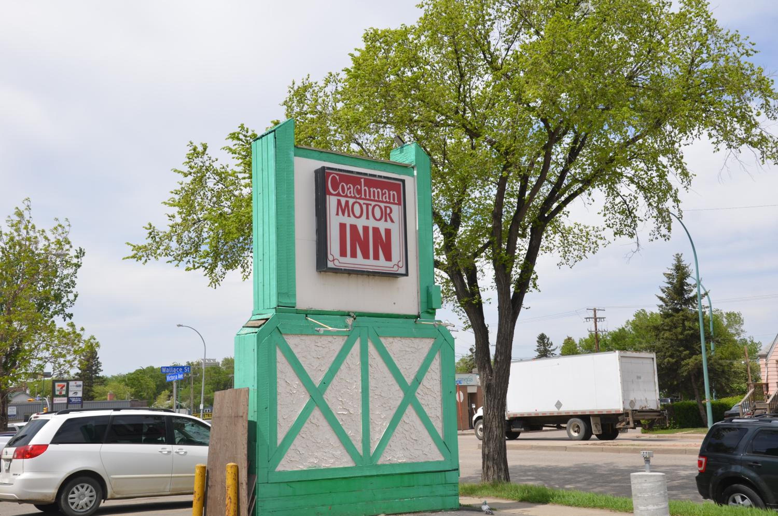 Coachman Inn