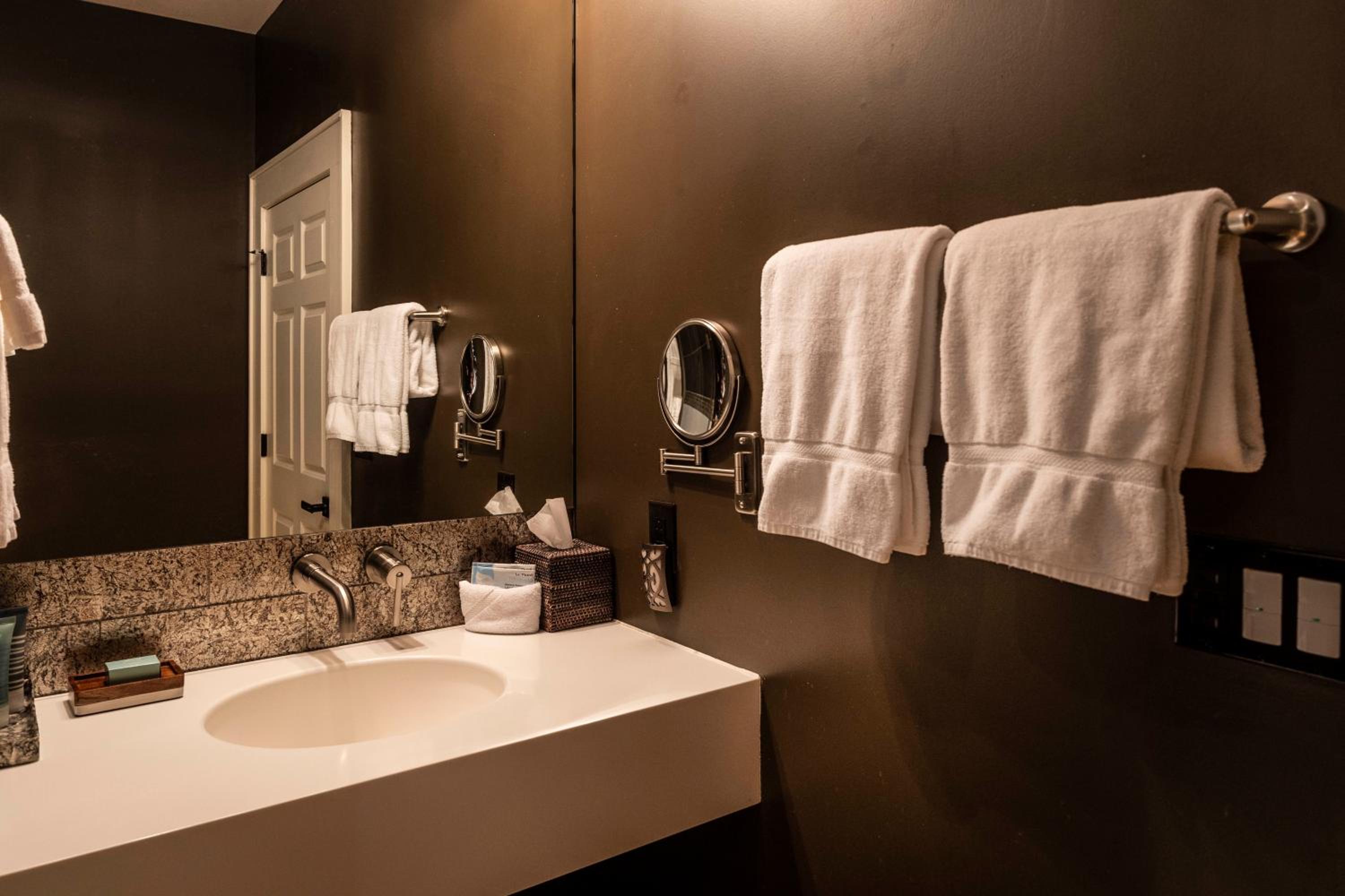 Hotel Broad Ripple