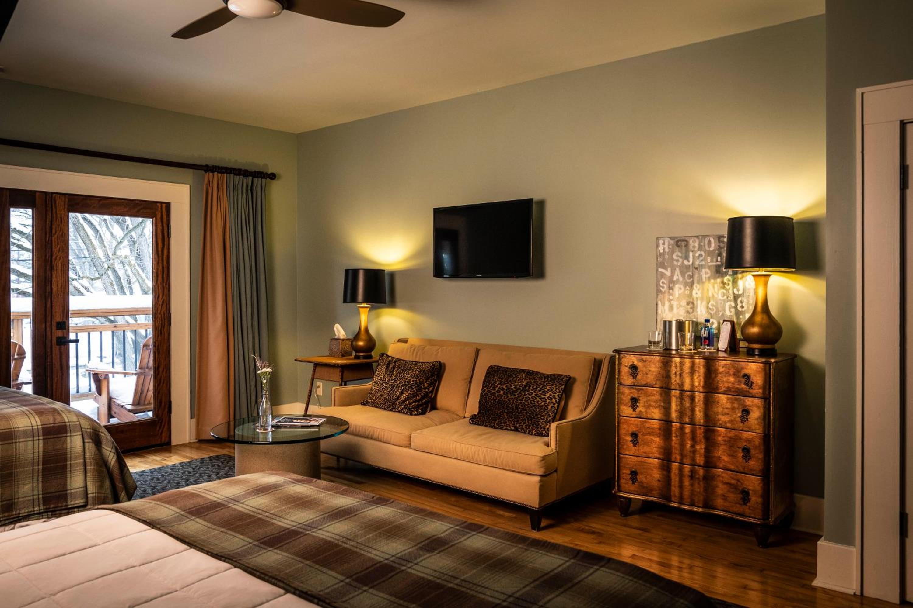 Hotel Broad Ripple