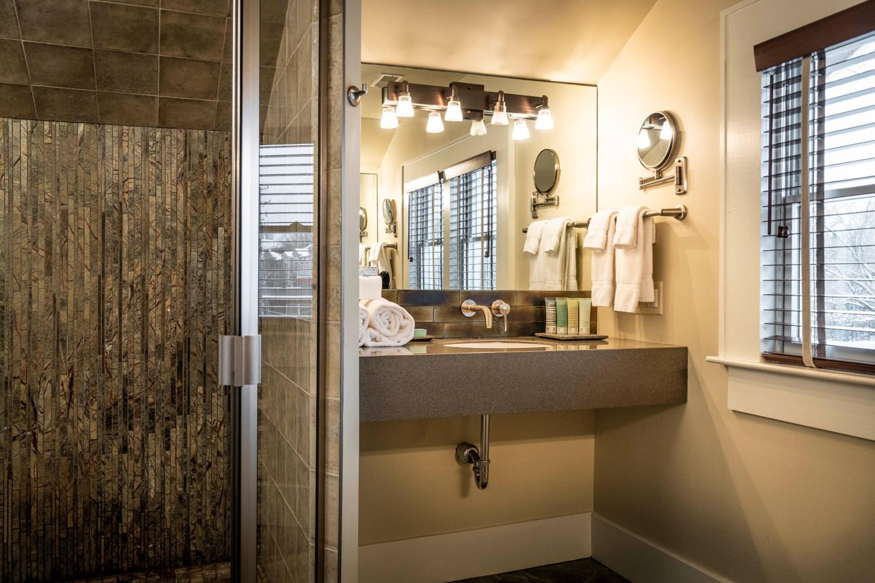 Hotel Broad Ripple