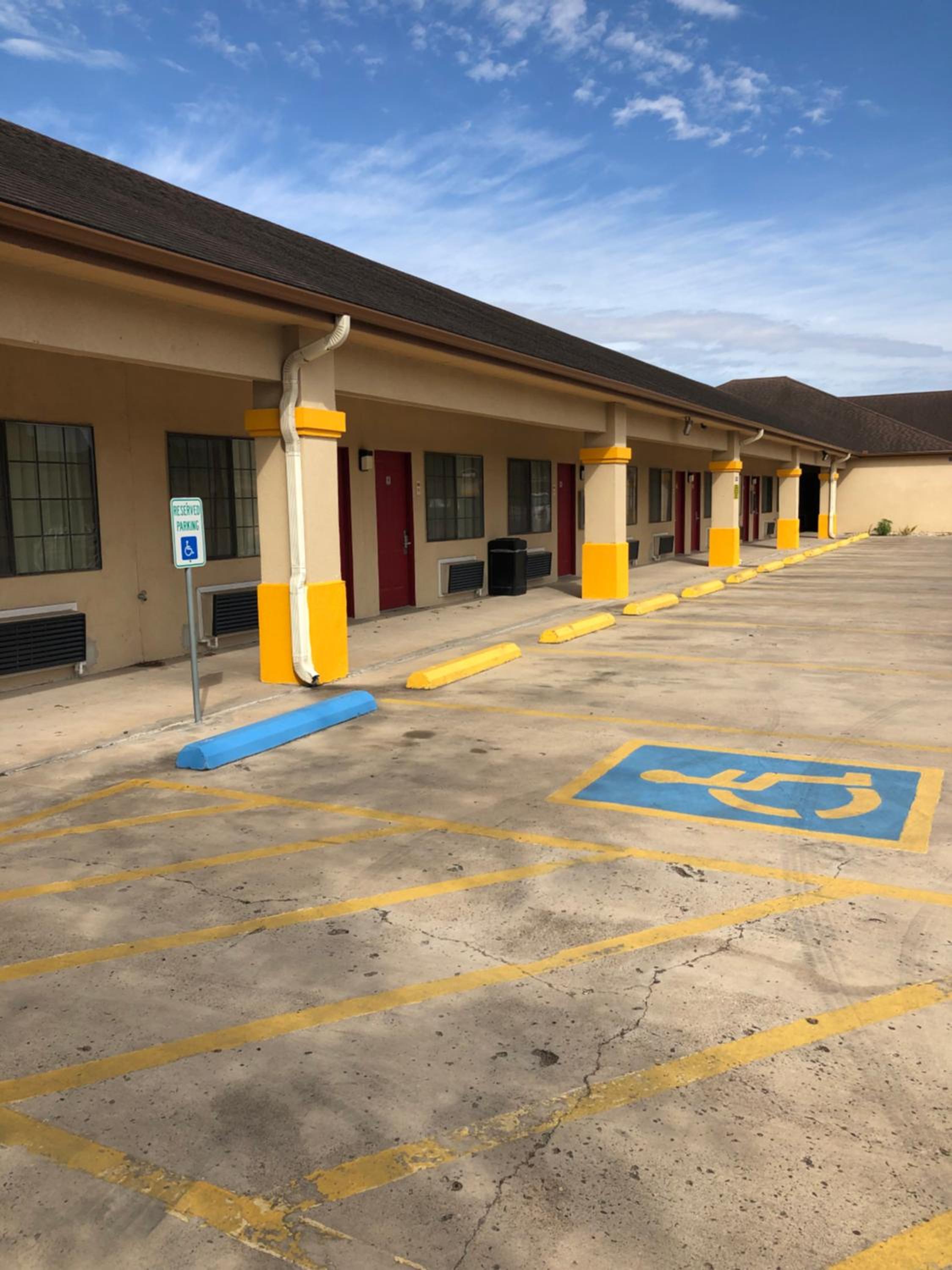 Los Fresnos Inn and Suites