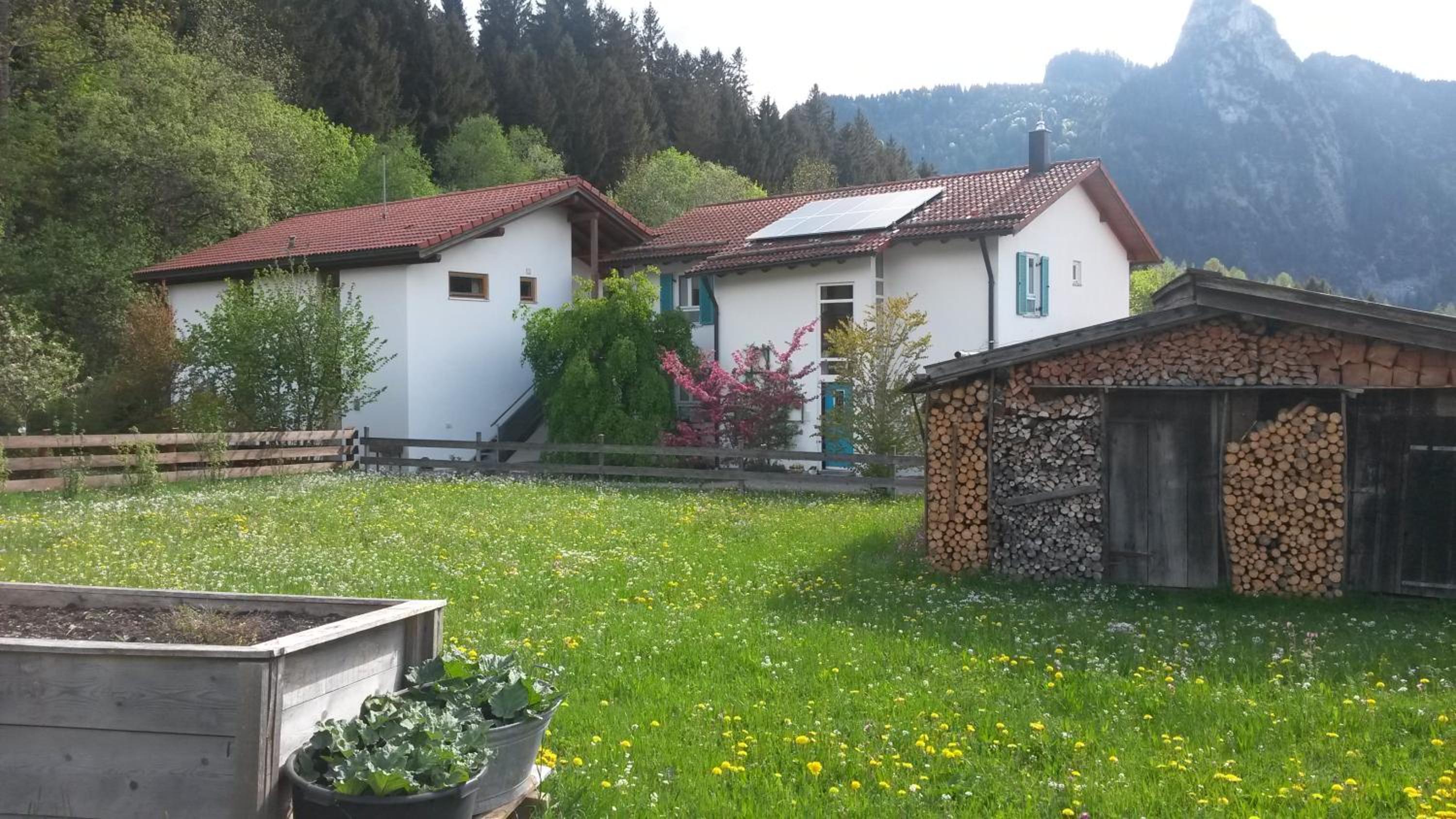 Ferienwohnungen Almrausch view 2