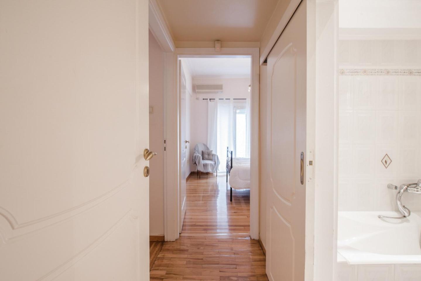 Retro Apartment at Trendy Exarcheia