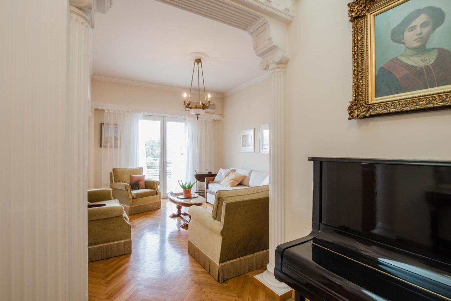 Retro Apartment at Trendy Exarcheia
