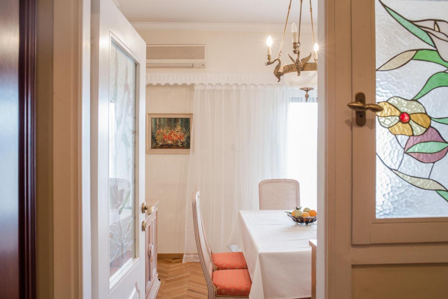 Retro Apartment at Trendy Exarcheia