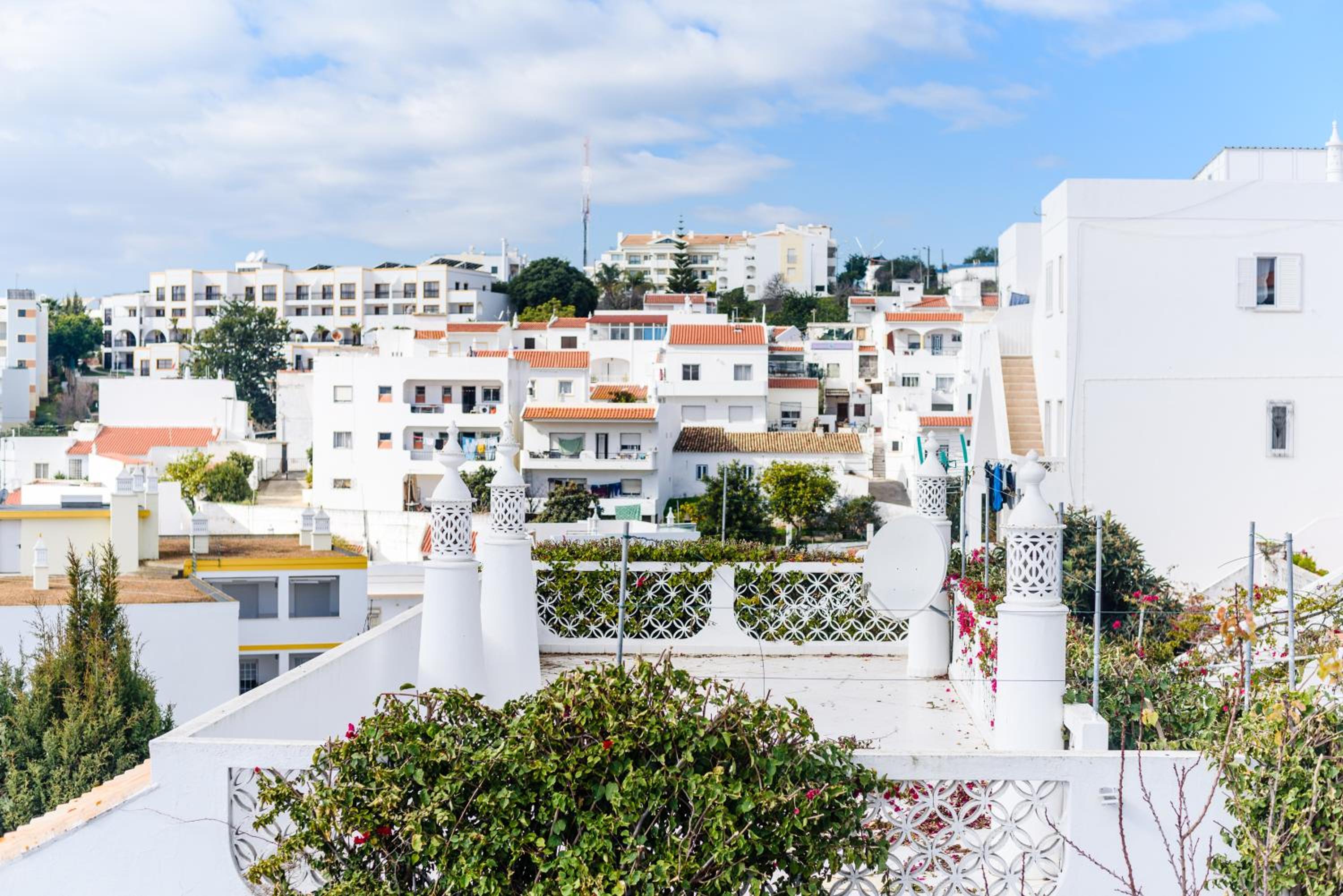 Casas Barulho Apartments Old Town view 4