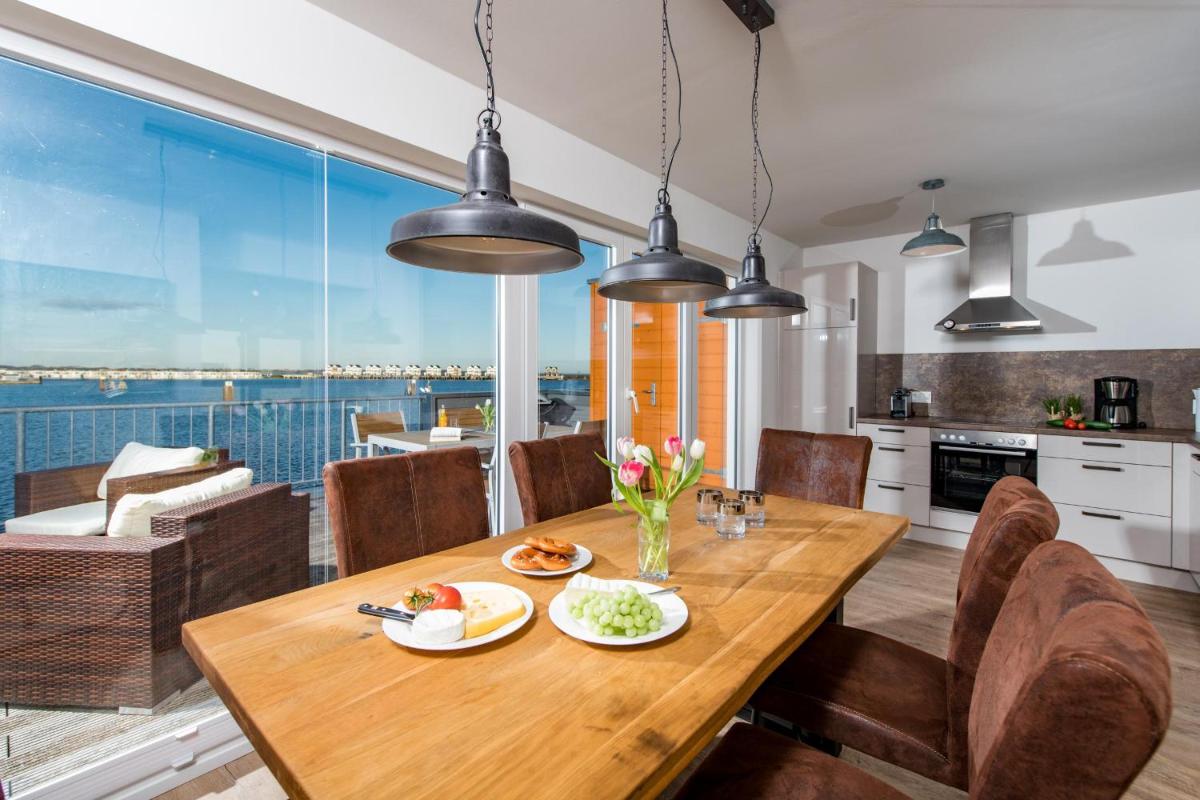 Hotel Newport - Image 1