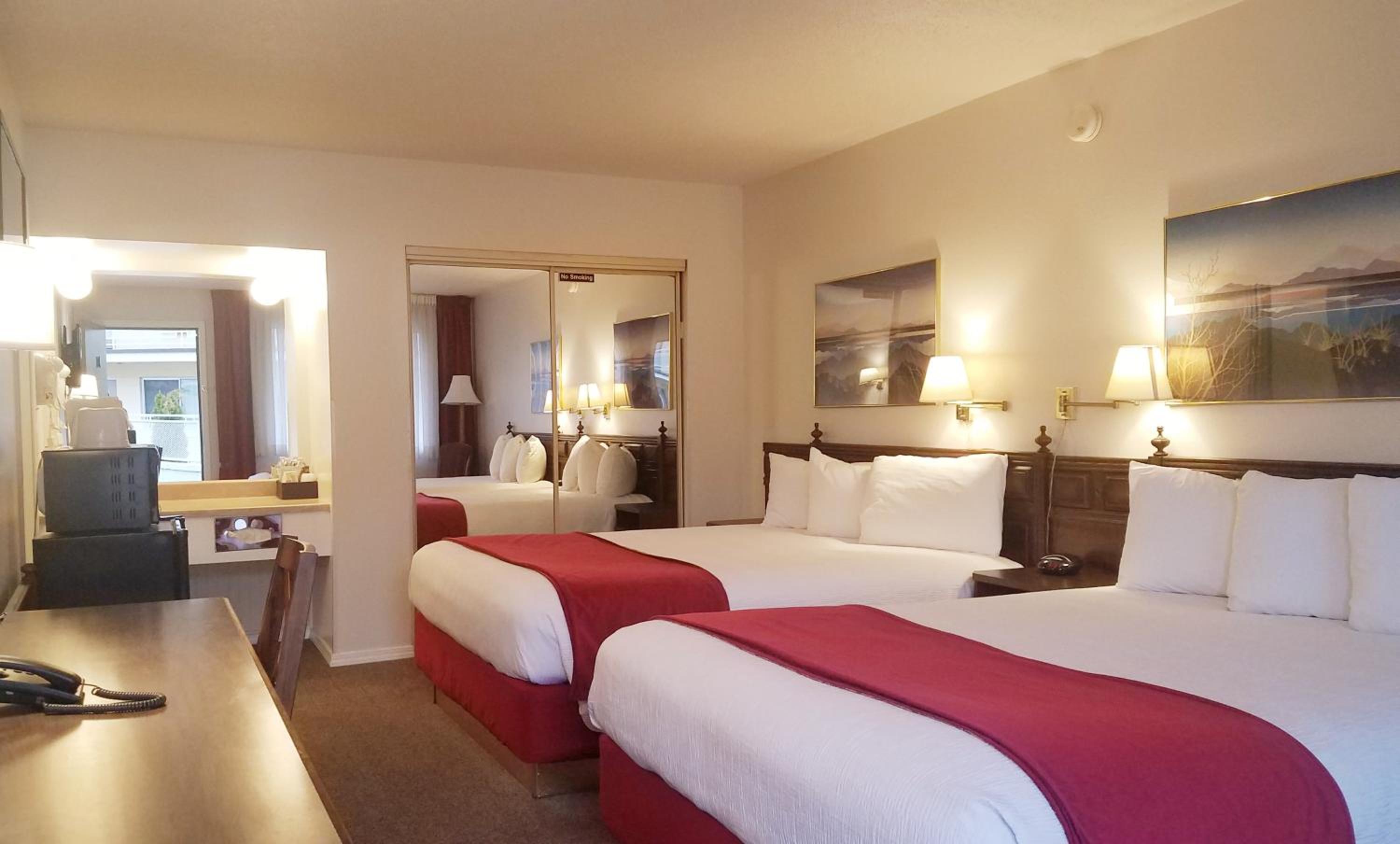Medford Vacations - Sovana Inn - Property Image 1