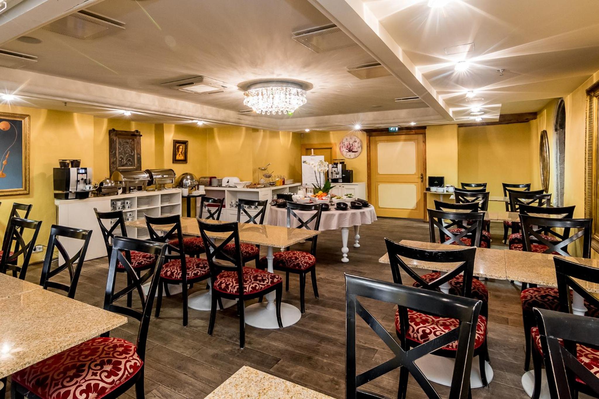 Tallinn Vacations - Meriton Old Town Garden Hotel - Property Image 129