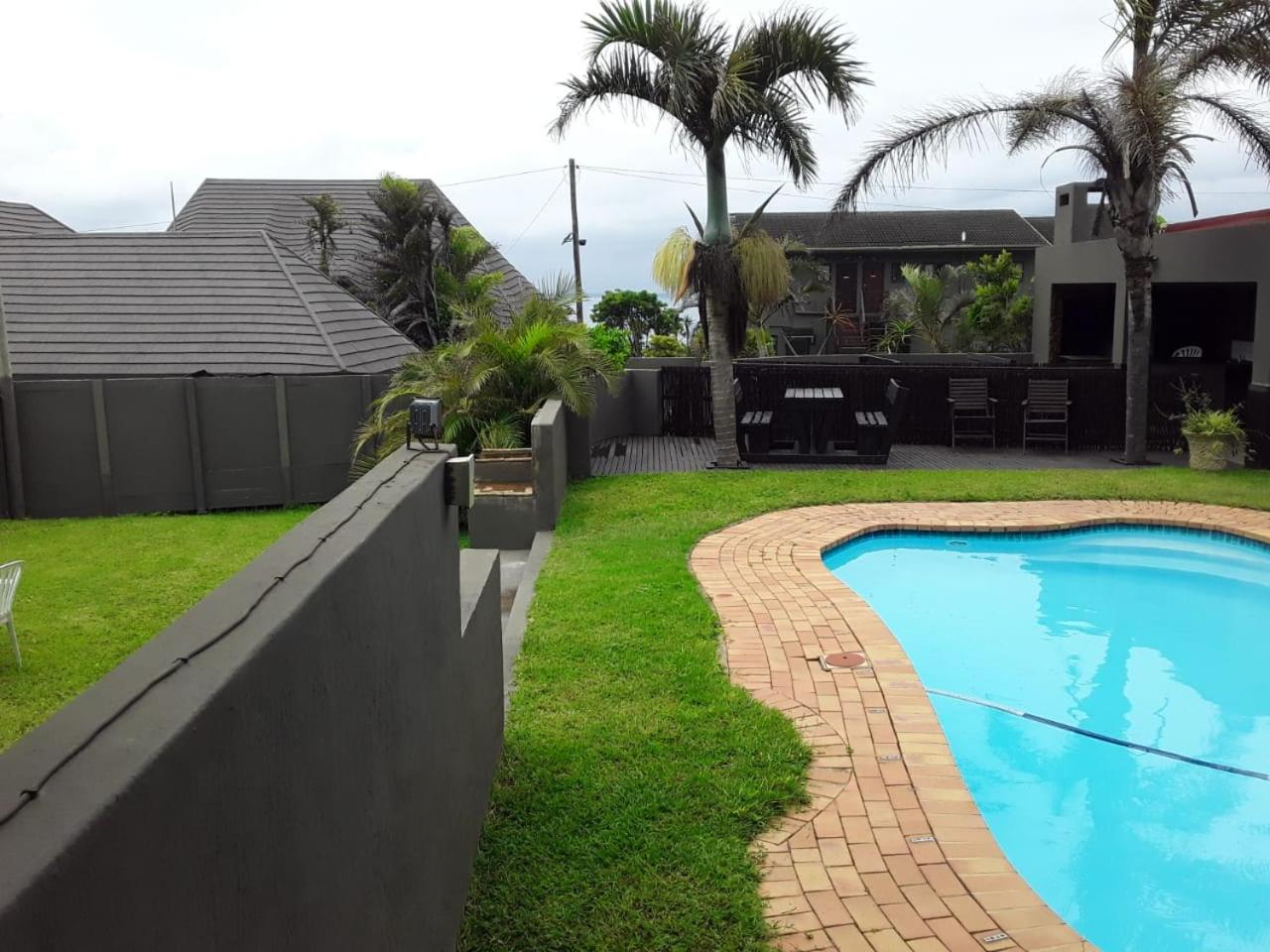 Khaya La Manzi Guest Lodge view 4