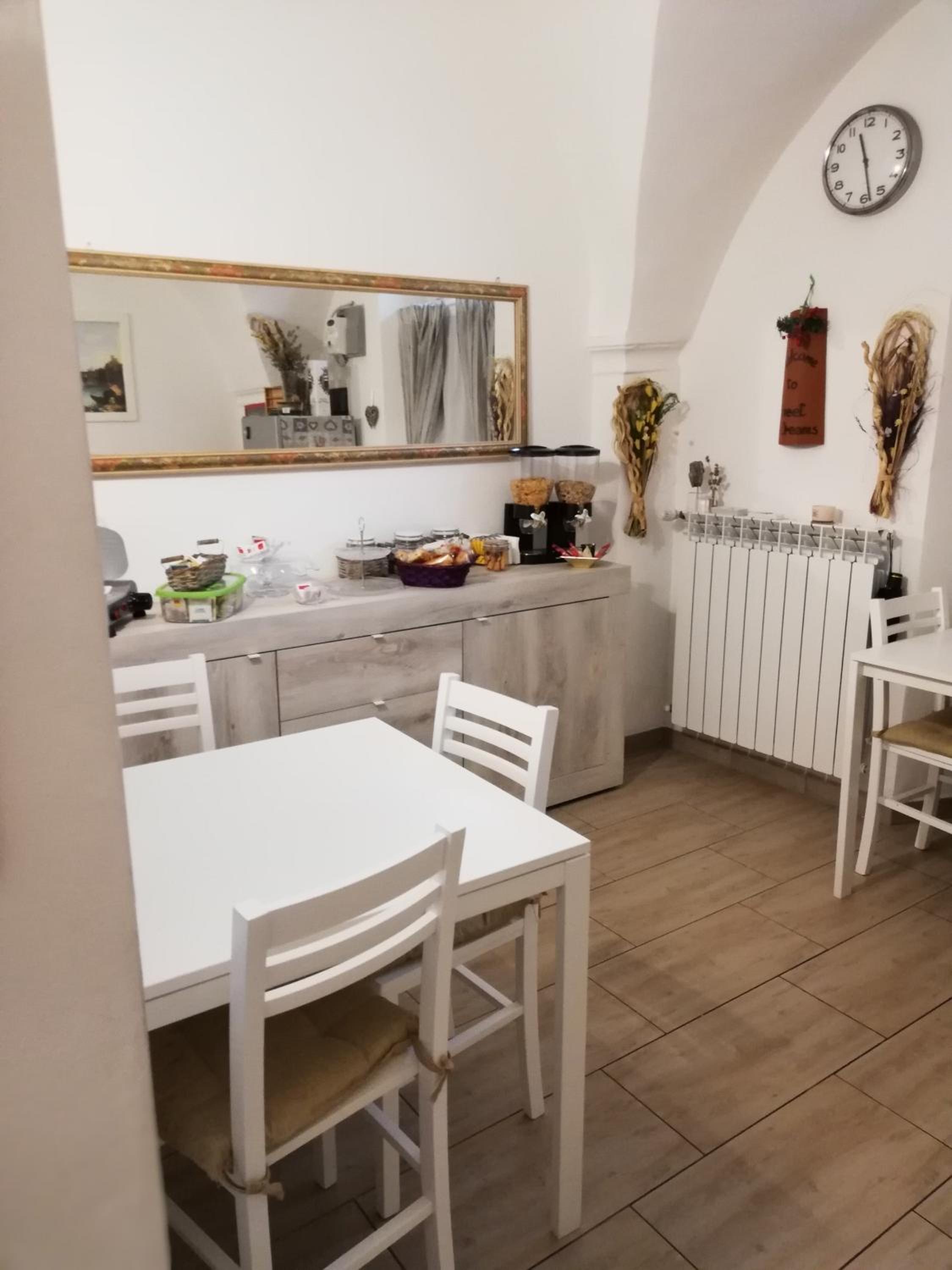 B & B Eliana
