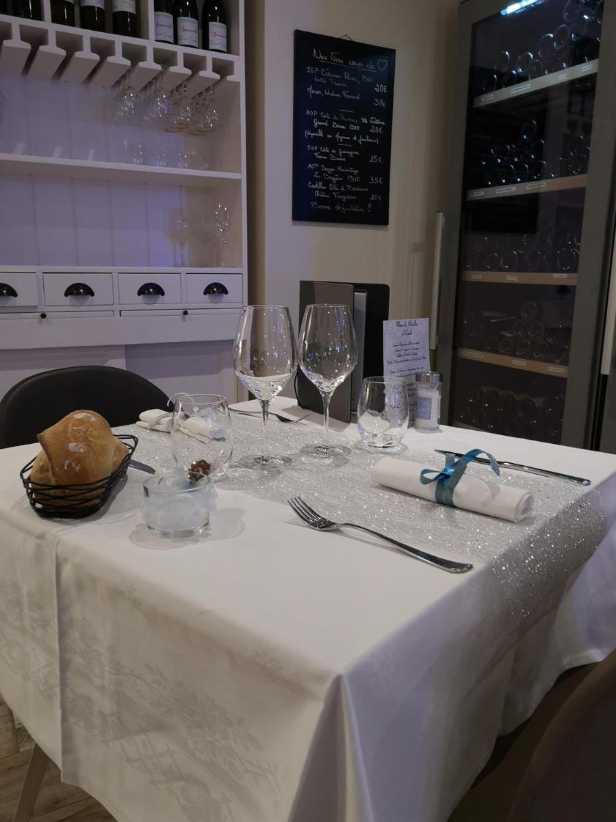 restaurant