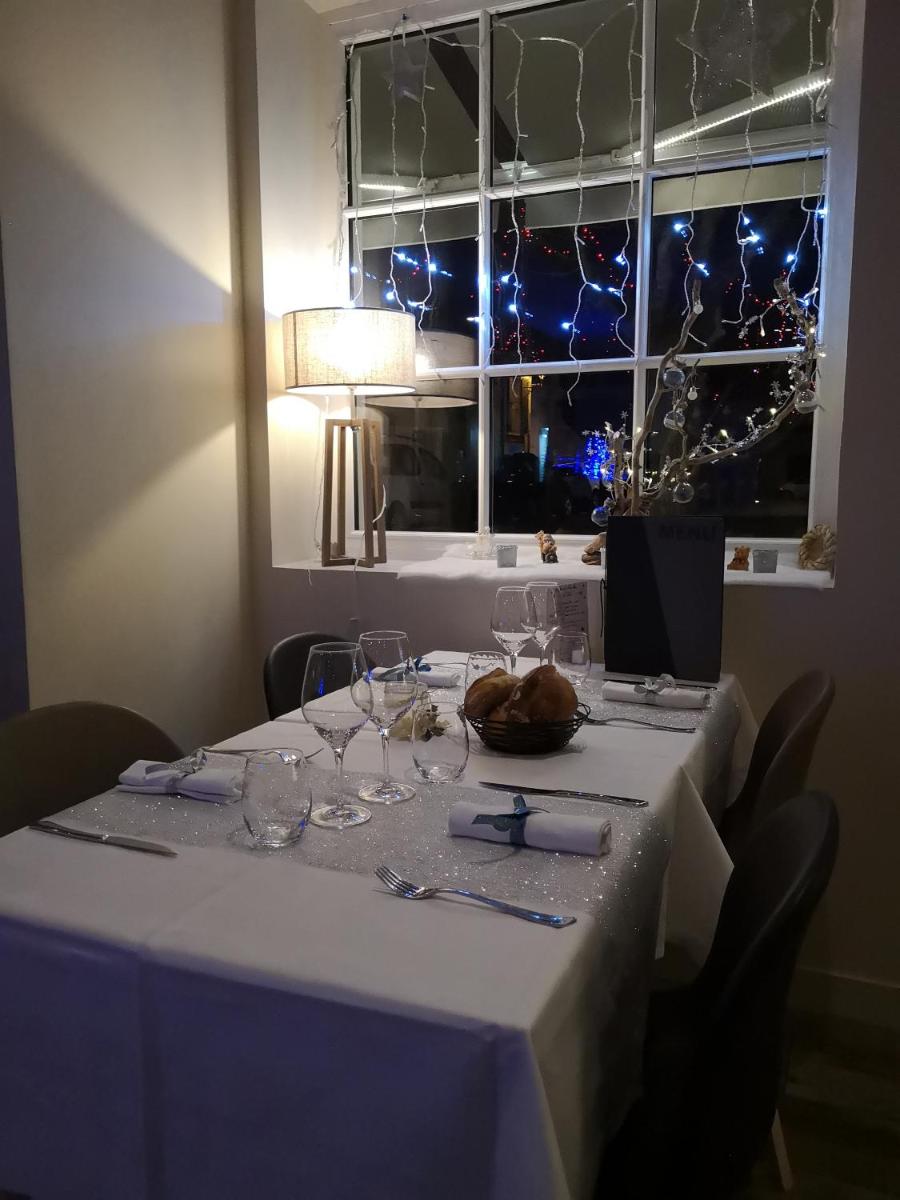 restaurant