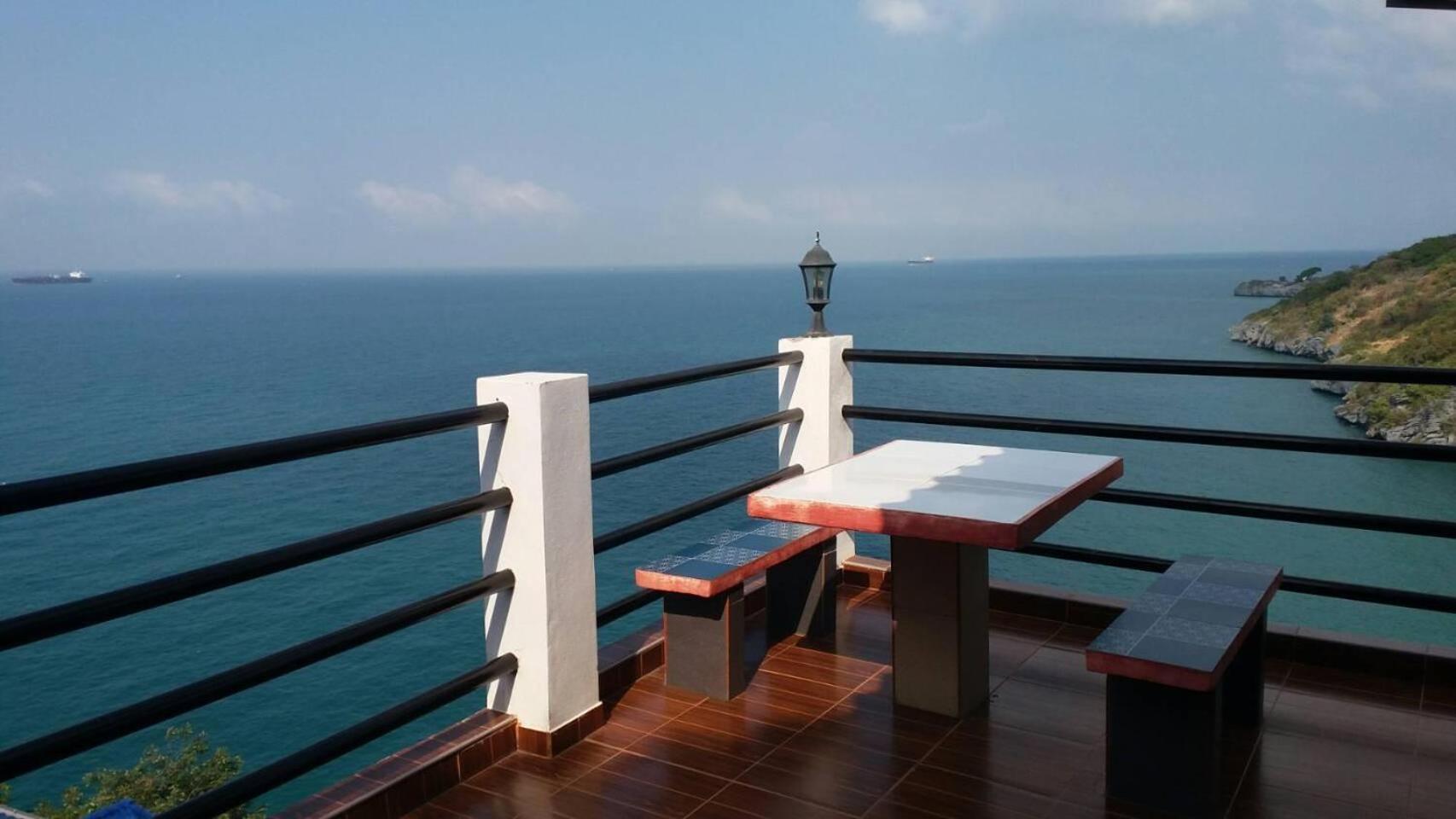 Ocean View Resort - Koh Sichang