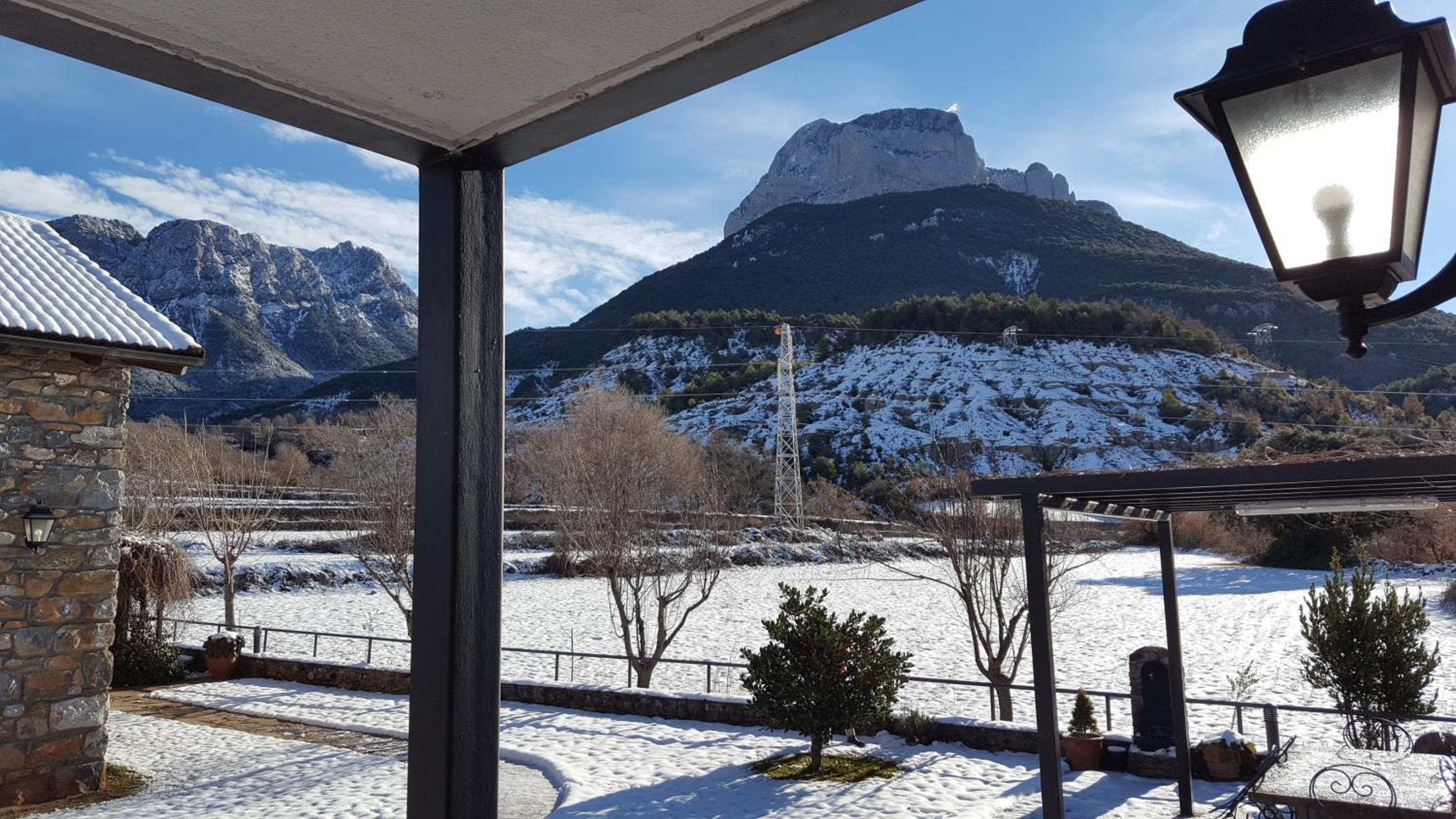 Casas Cleto - Laspuña view 4