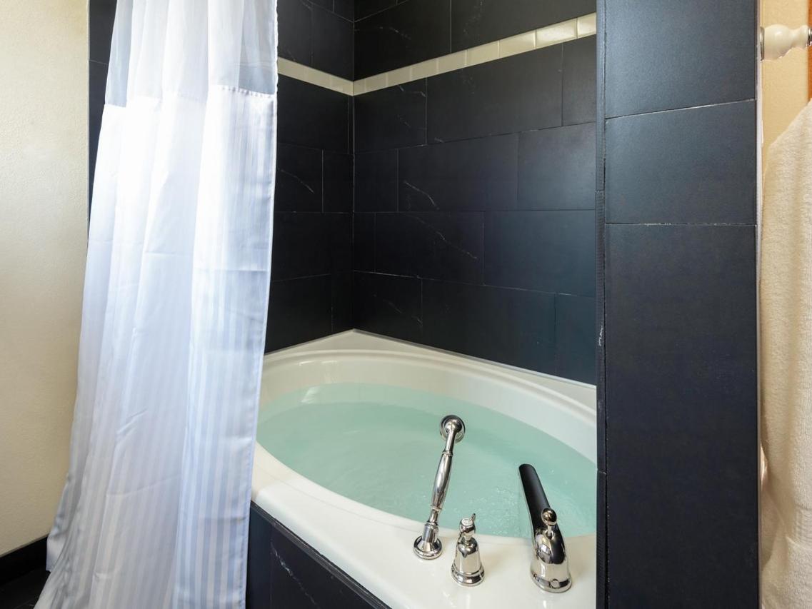 Pipestem Spa, Event Center and Mountain Chalets