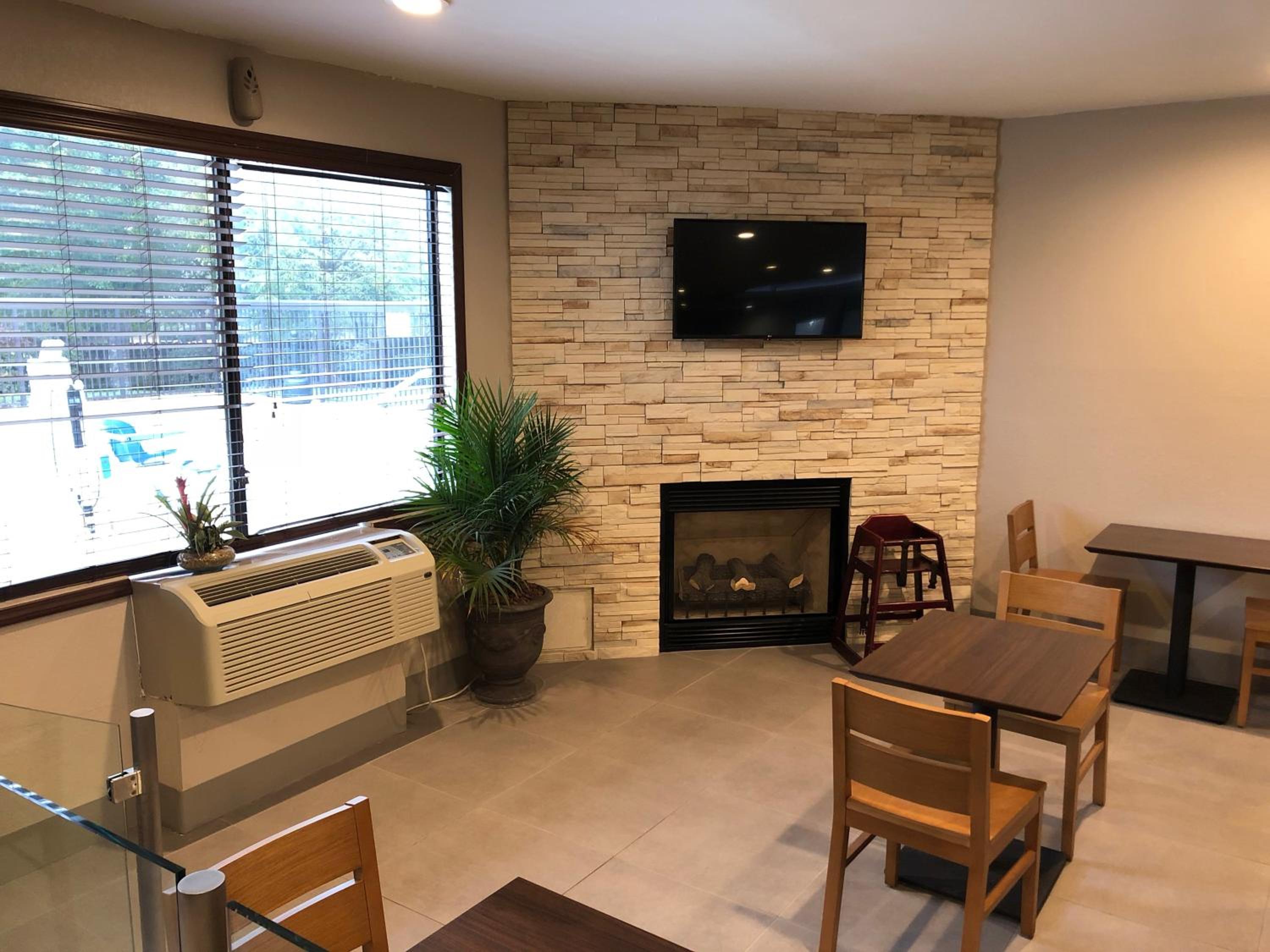 Country Inn  Suites by Radisson, Greenville, NC - Property Image 10
