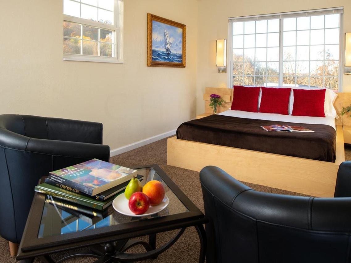 Pipestem Spa, Event Center and Mountain Chalets