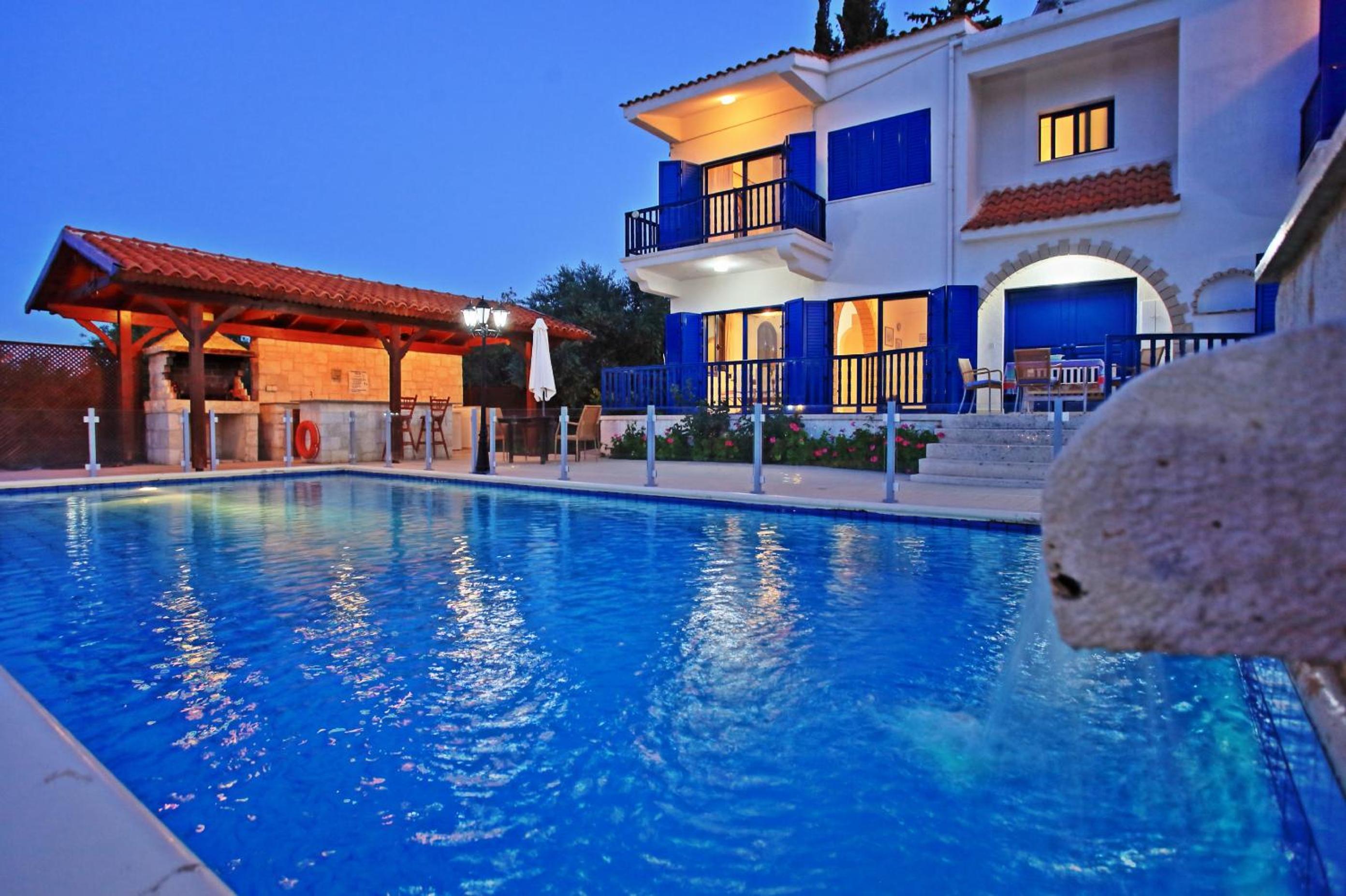 Villa Mandola Rosa view 2