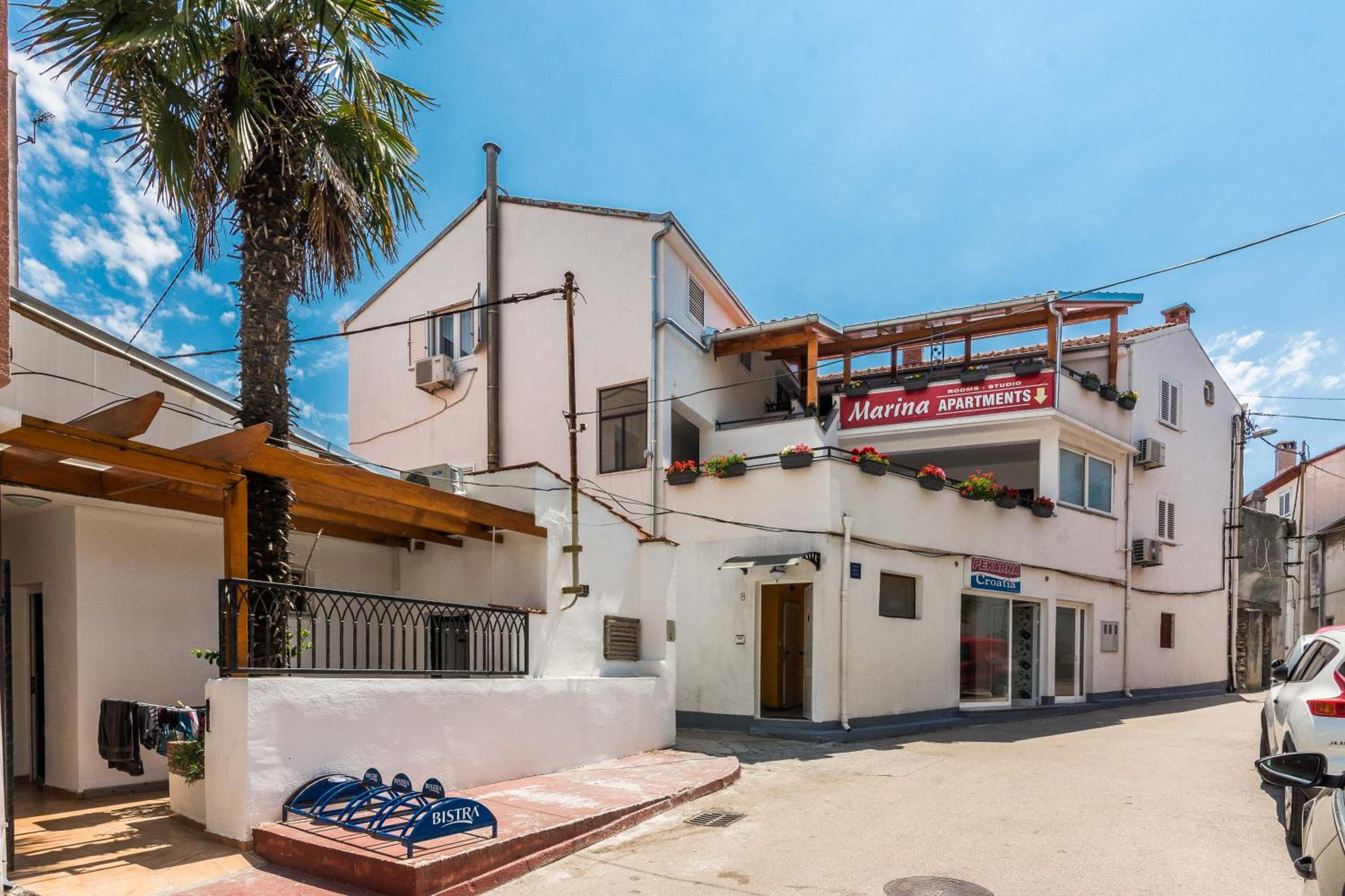 Hotel Apartments Marina - Image 1