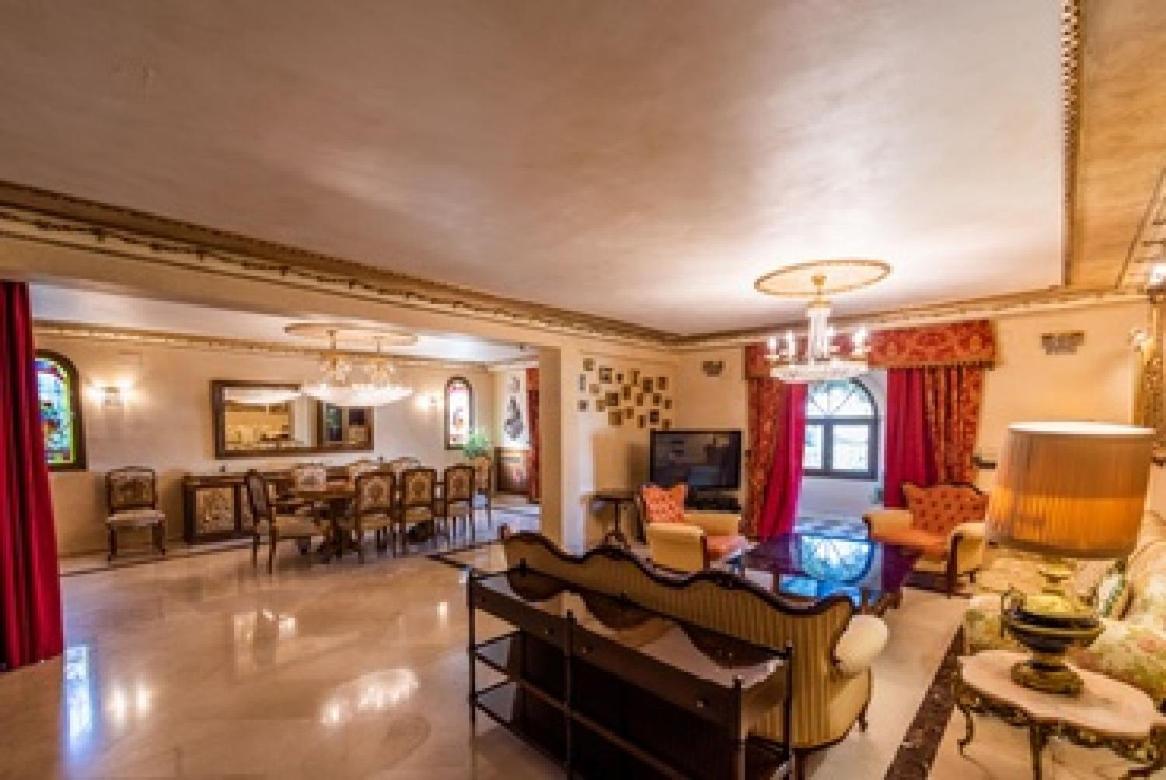 VILLA WITH PRIVATE POOL,NEAR THE BEACH , BBQ, WiFi