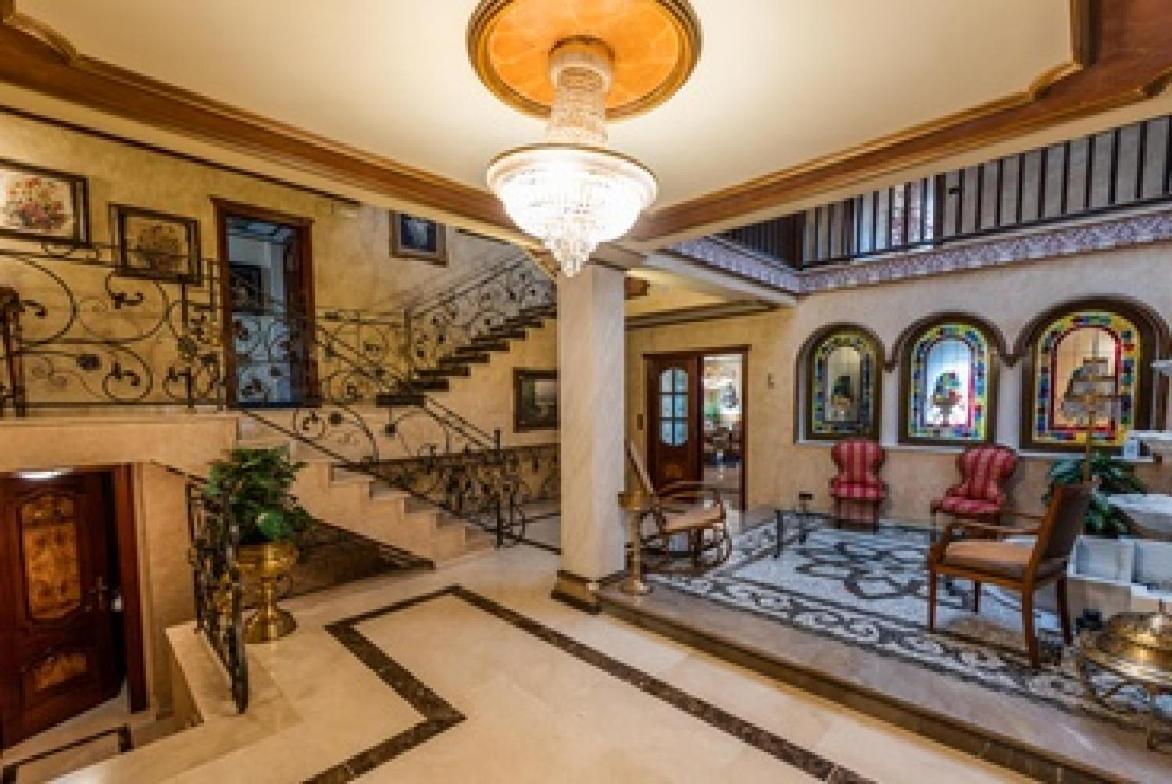 VILLA WITH PRIVATE POOL,NEAR THE BEACH , BBQ, WiFi