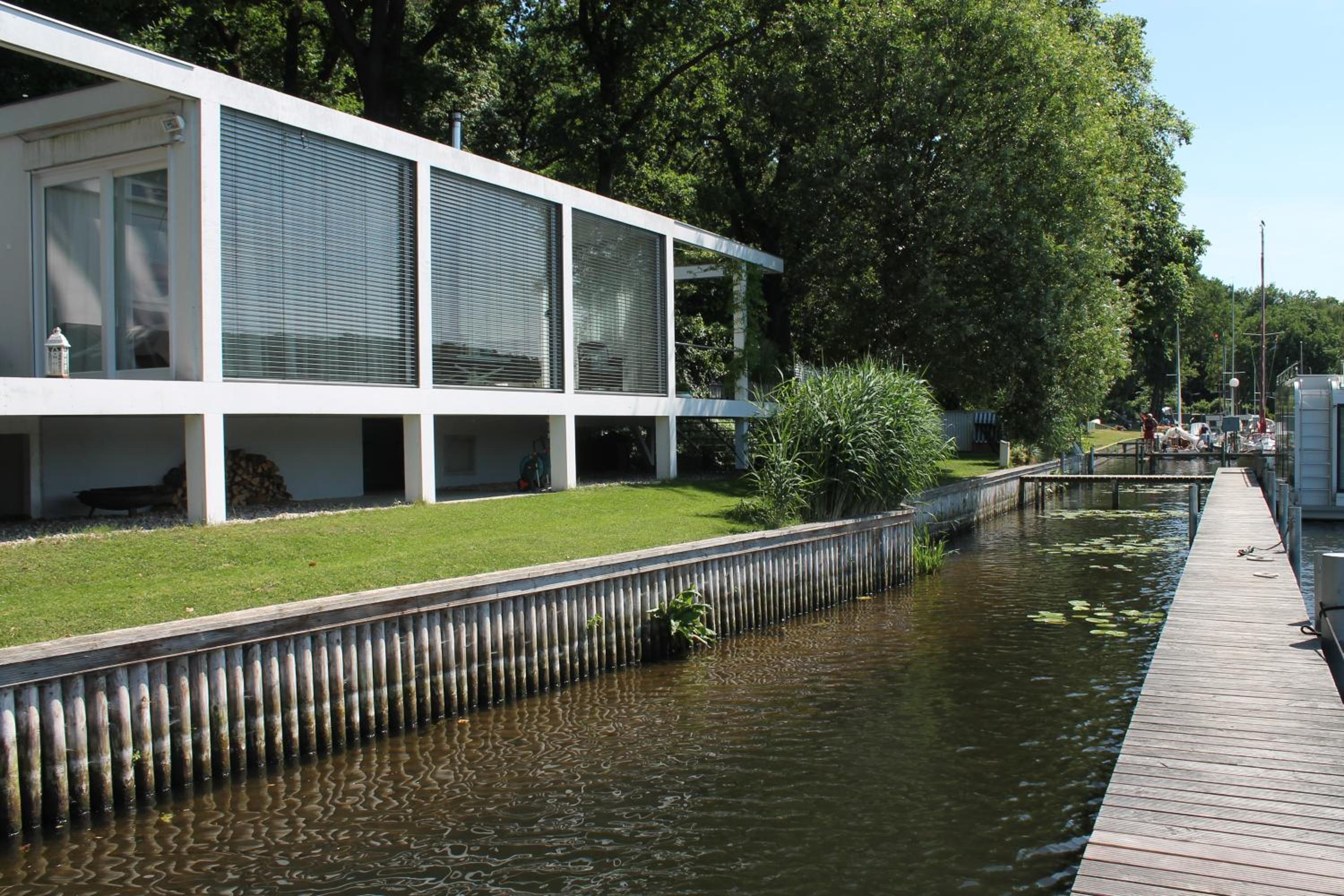 Marina Hausboote und Seelodge