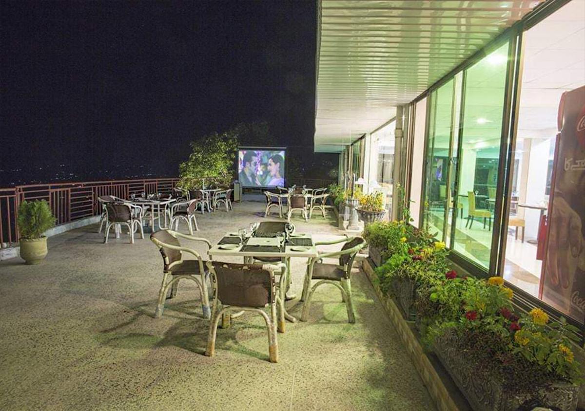 restaurant