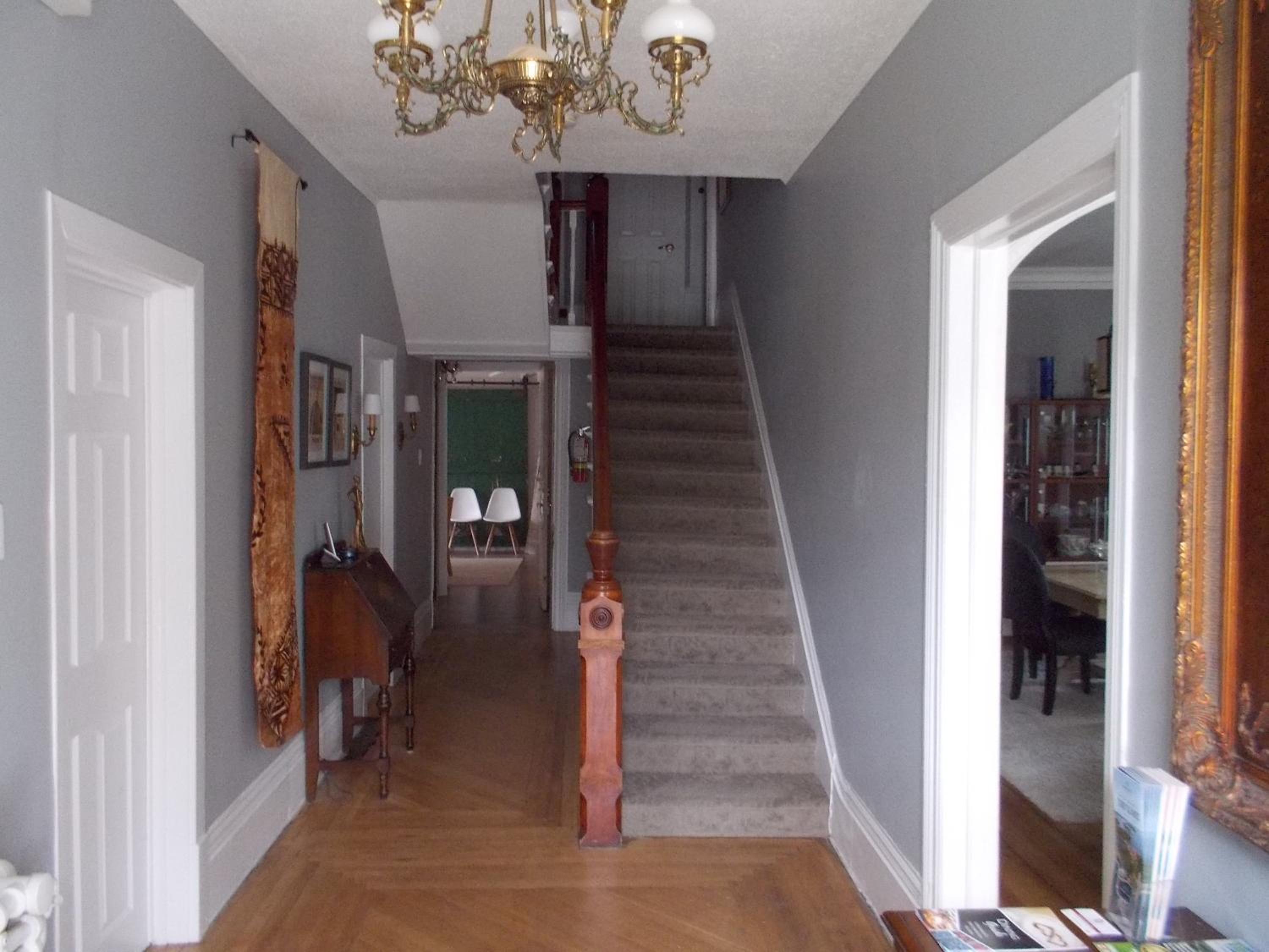 Seaway Manor B&B