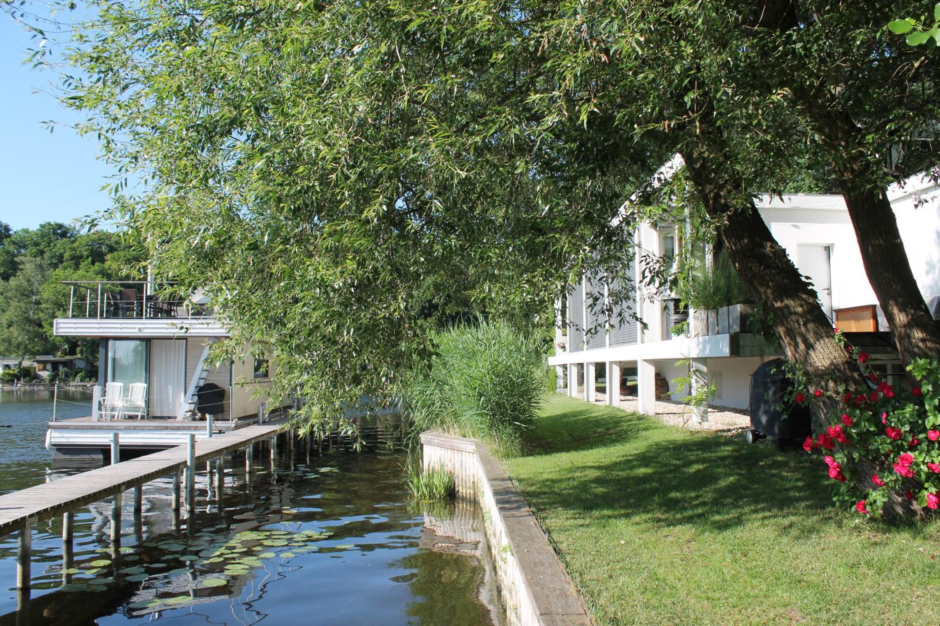 Marina Hausboote und Seelodge