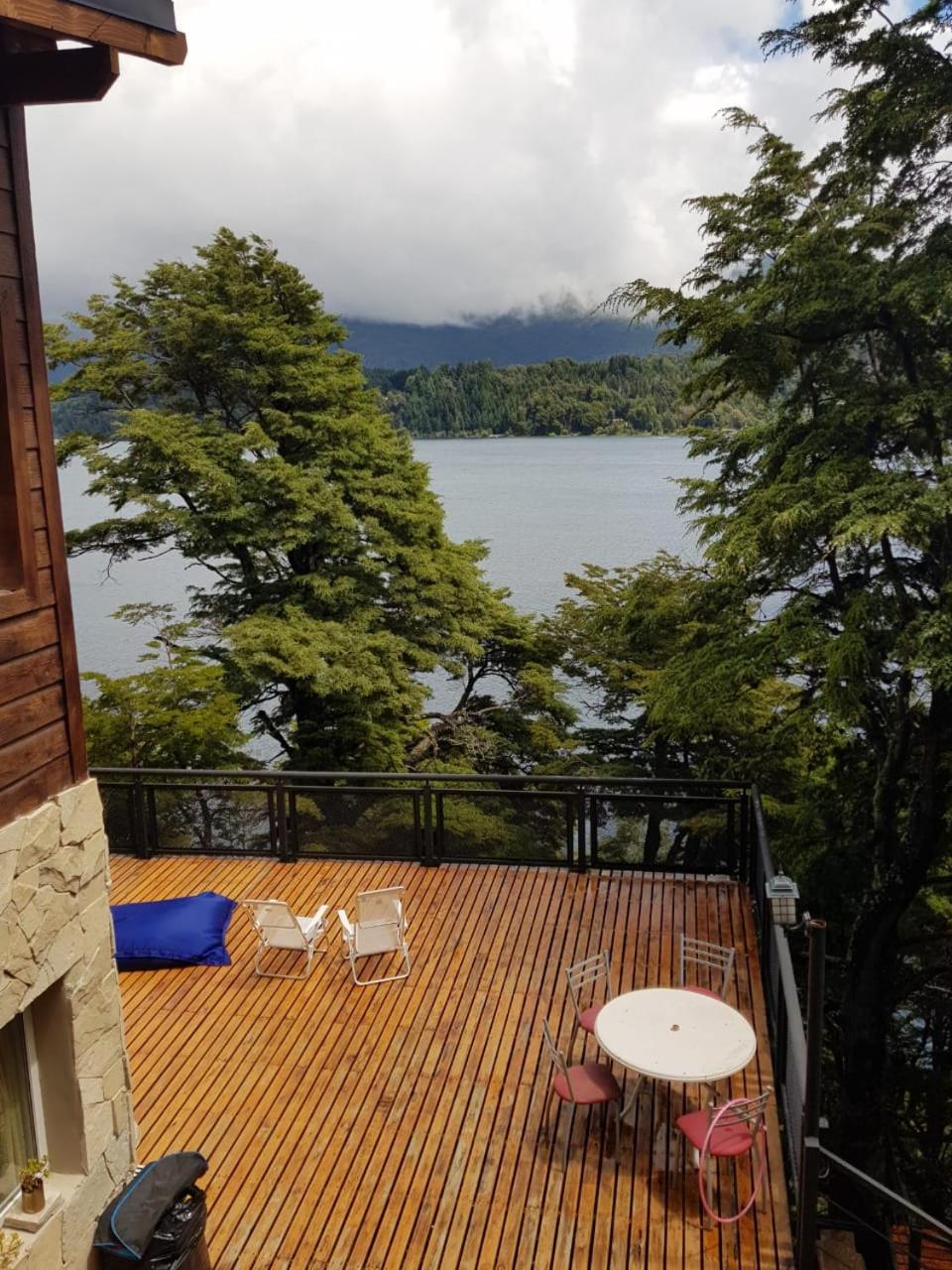 Albanta casa con costa en Bariloche
