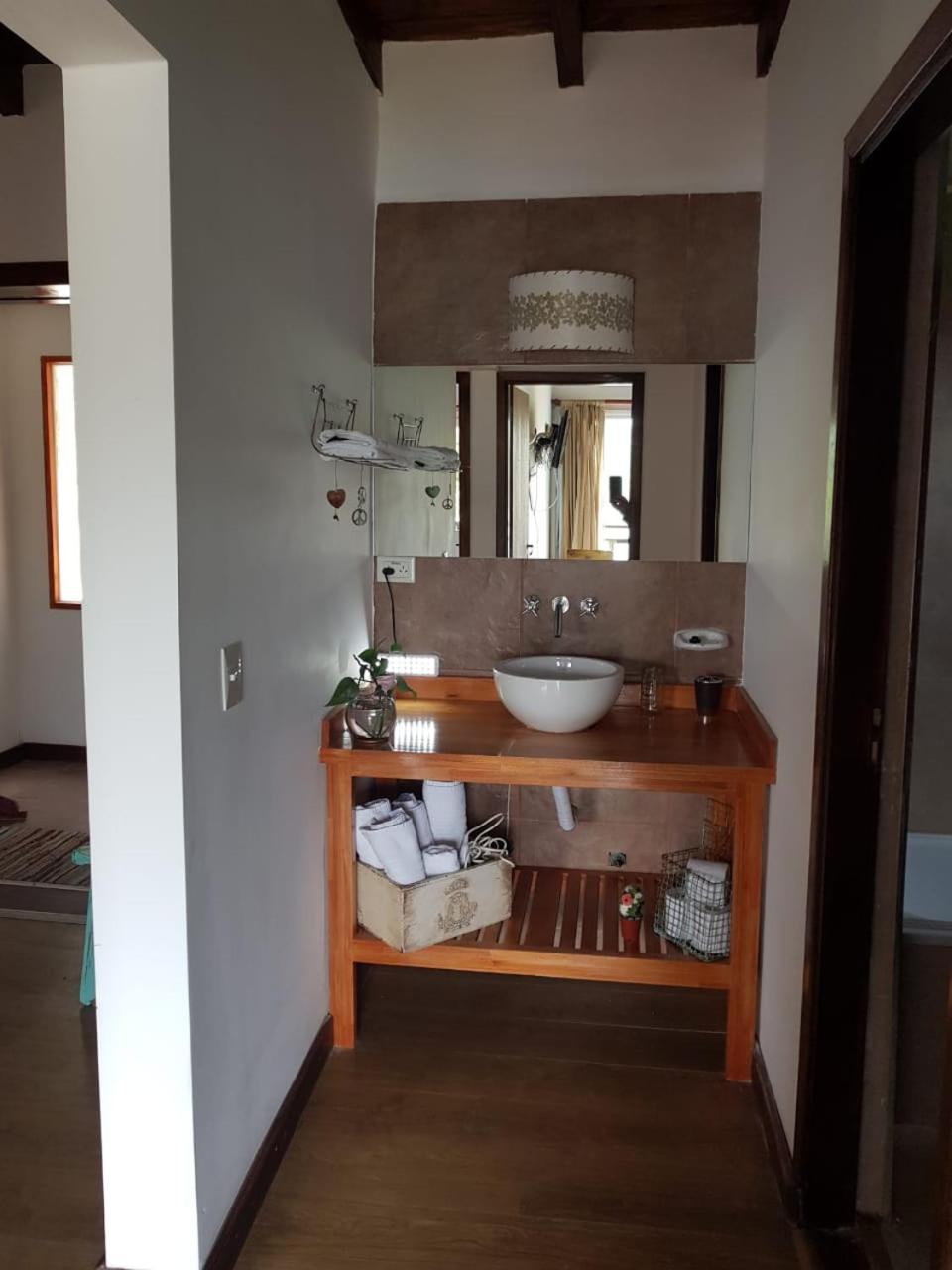 Albanta casa con costa en Bariloche