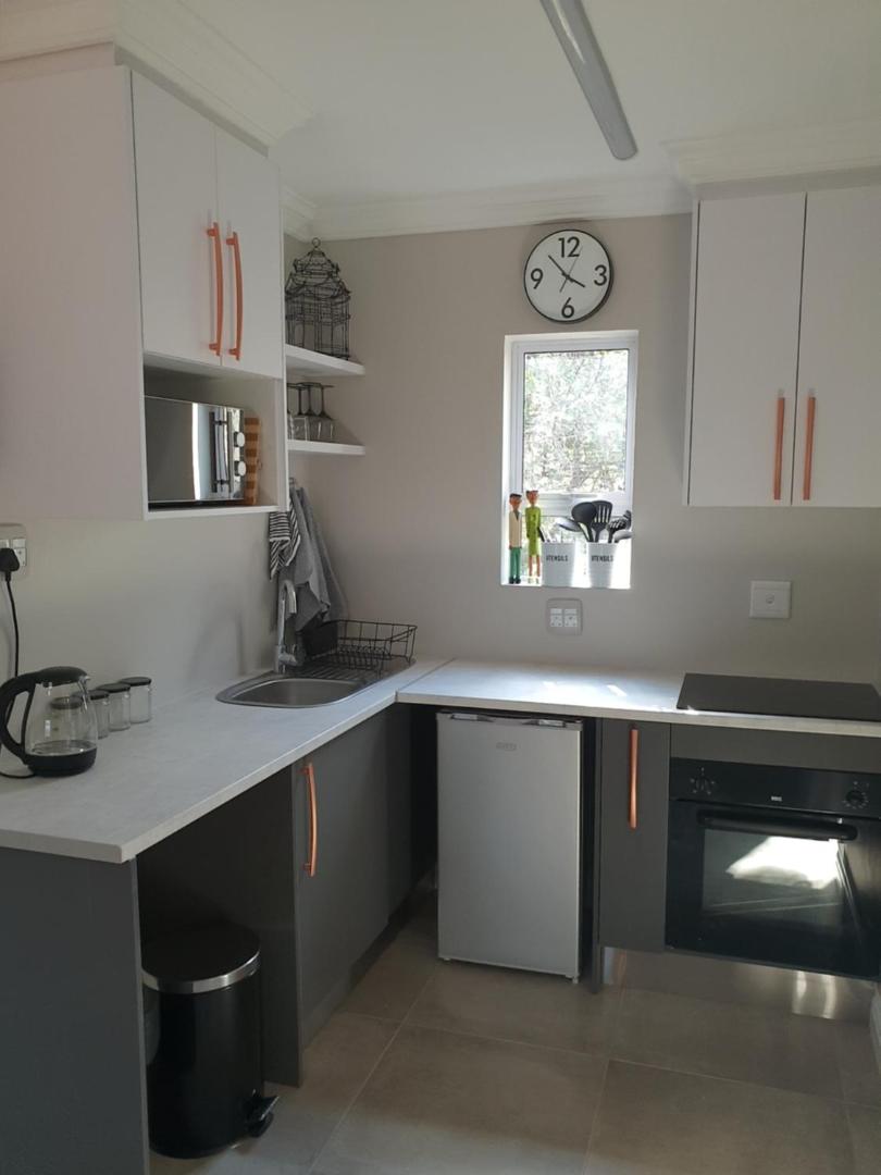 NOOii - Flatlet view 5