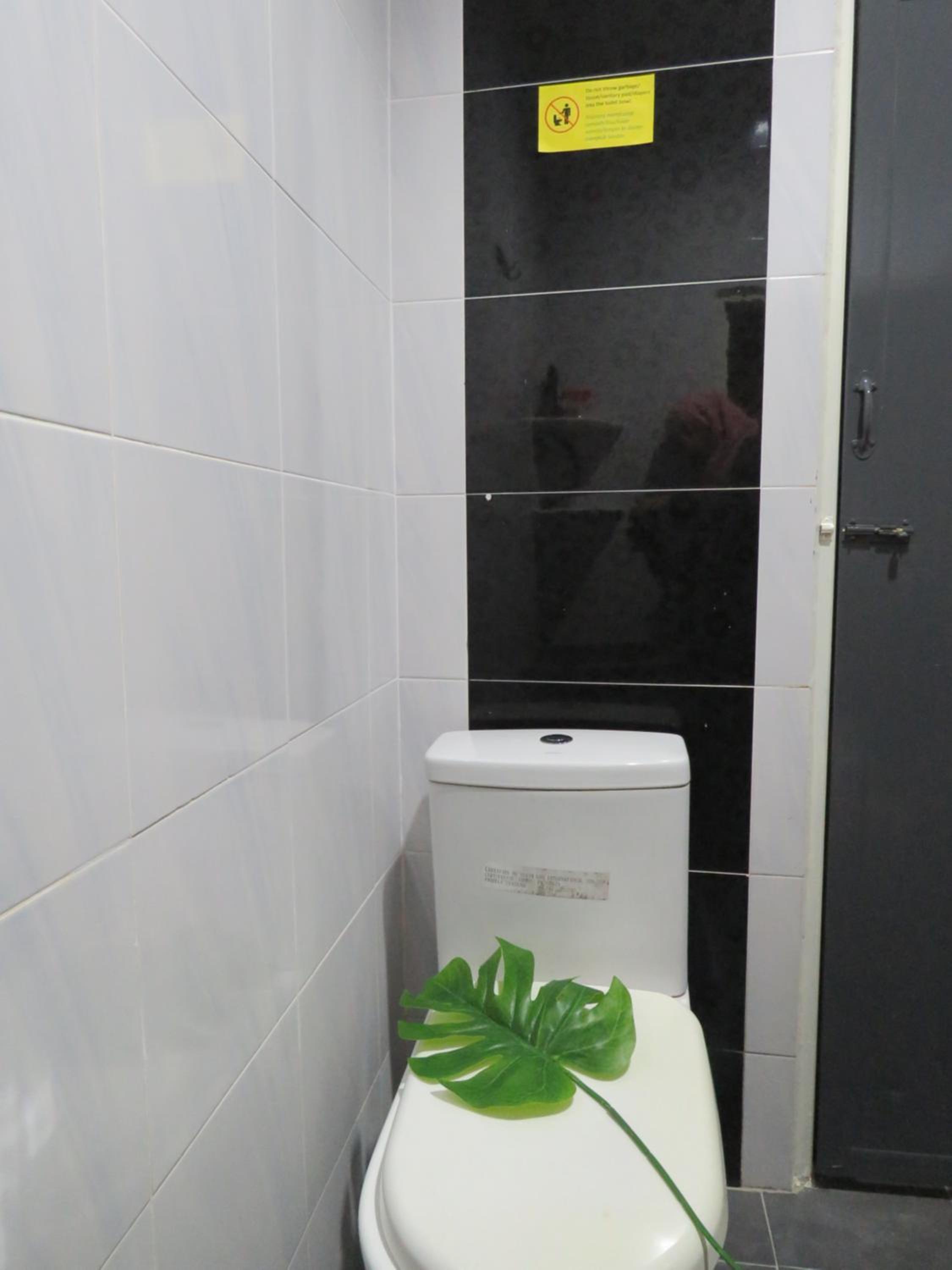Photo 33