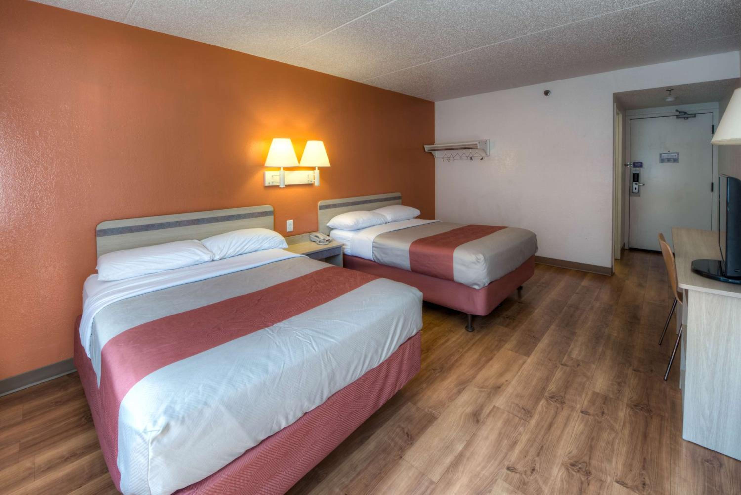 Motel 6-Branford, CT - New Haven - Property Image 27