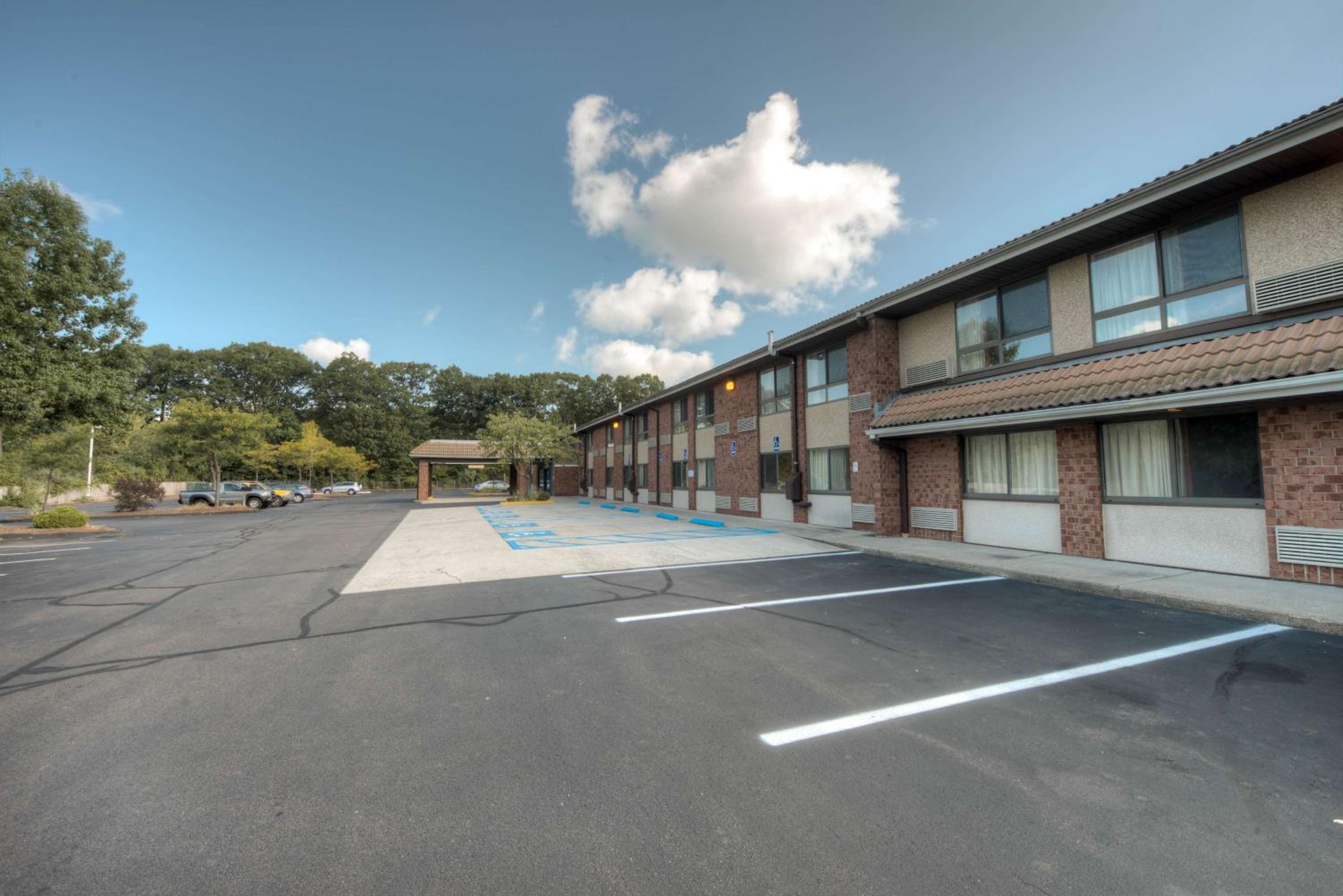 Motel 6-Branford, CT - New Haven - Property Image 50