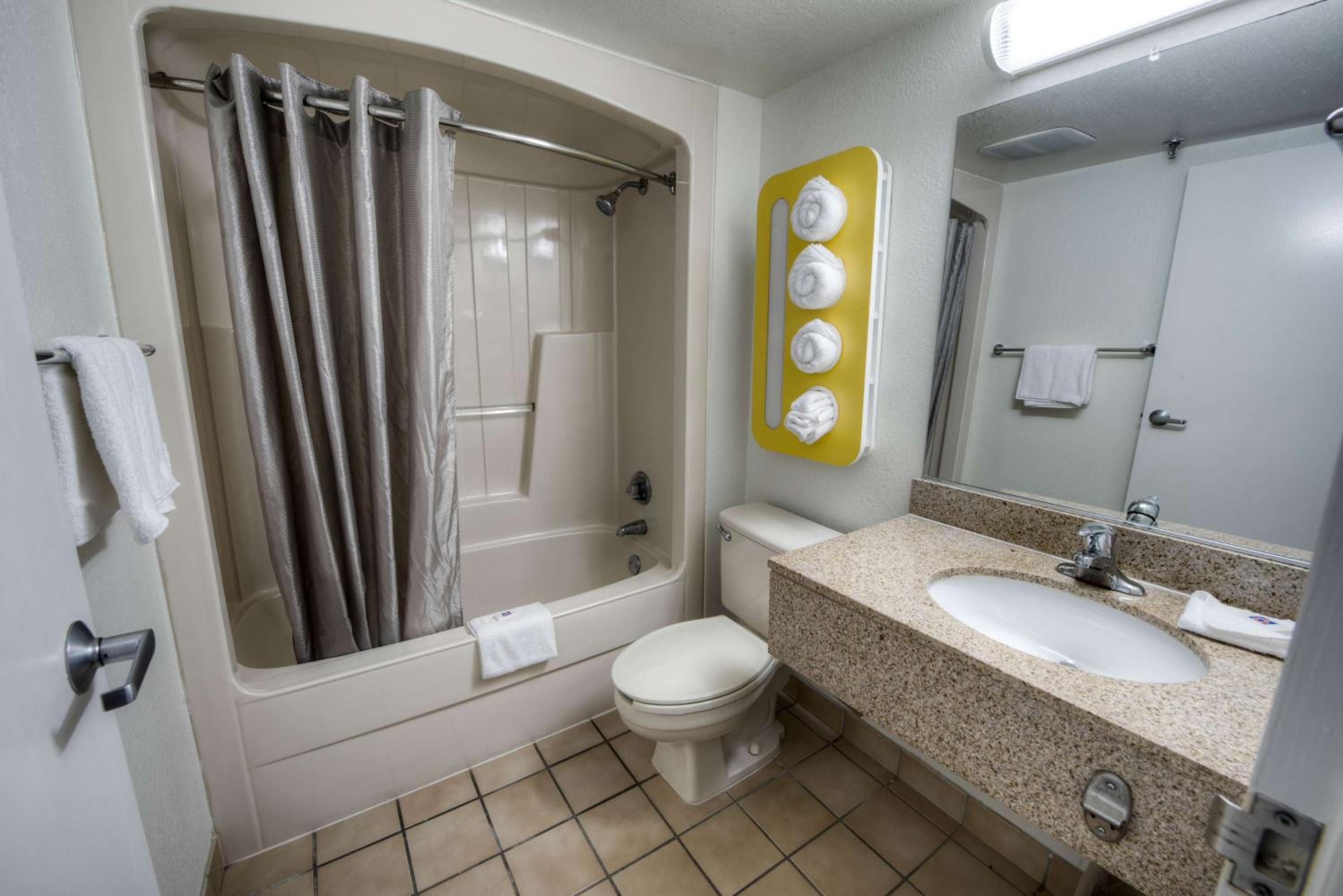 Motel 6-Branford, CT - New Haven - Property Image 4