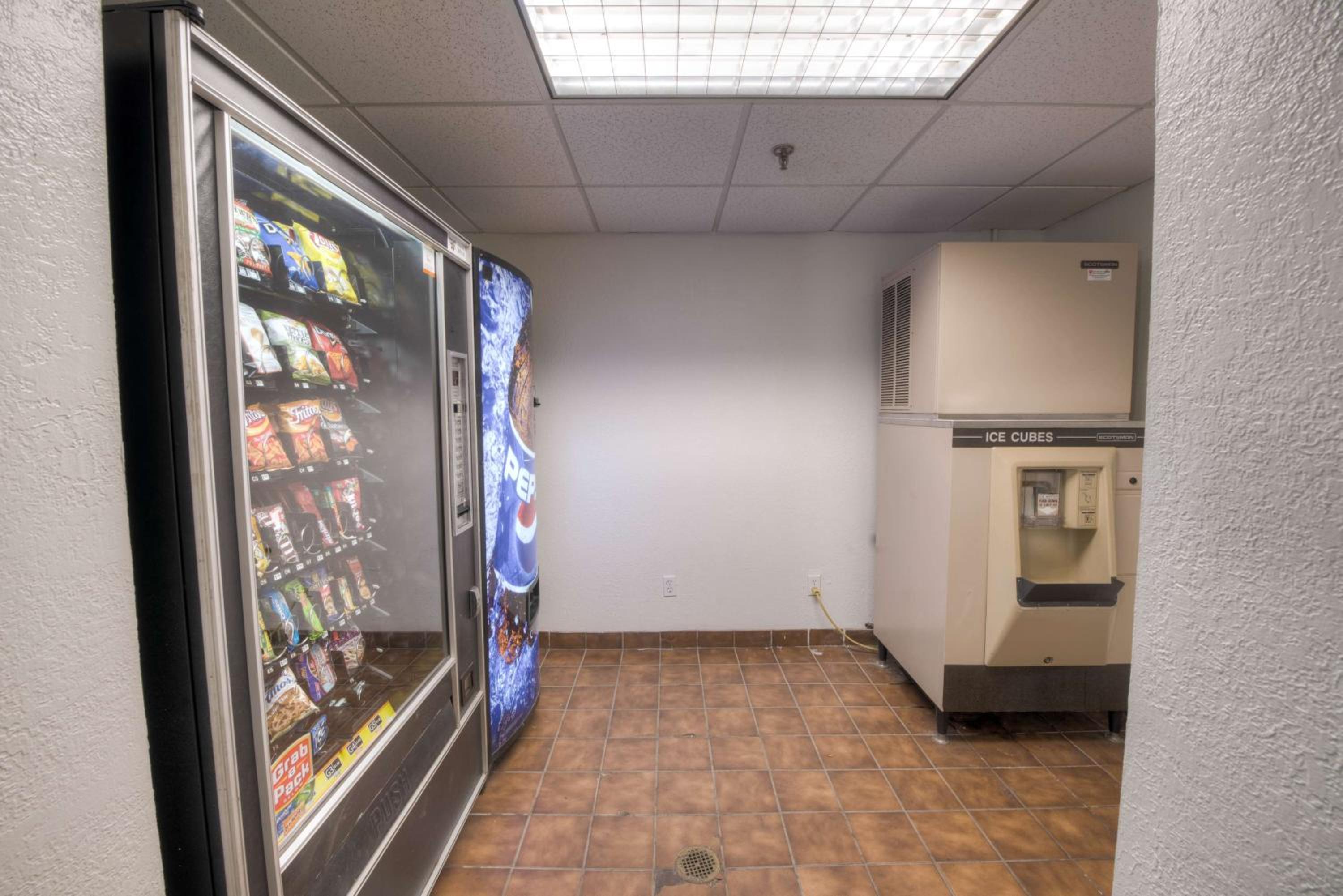 Motel 6-Branford, CT - New Haven - Property Image 30