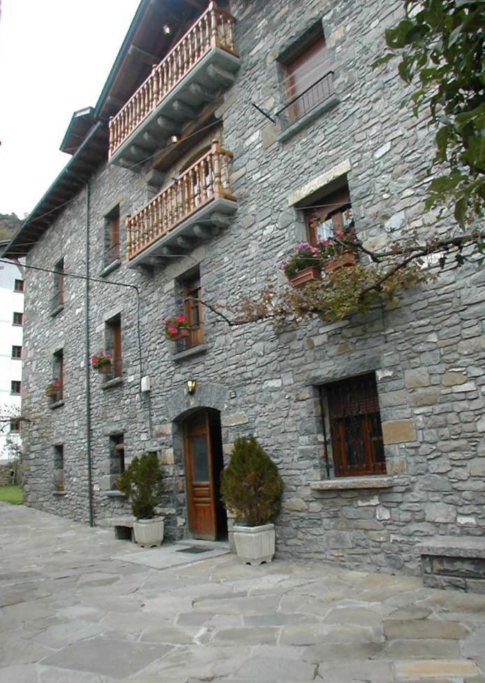 Apartamentos Casa Buisan